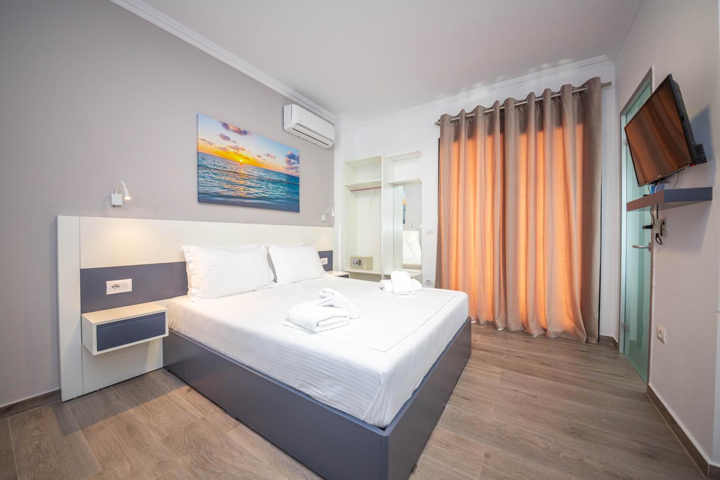 Triple Room with Balcony
