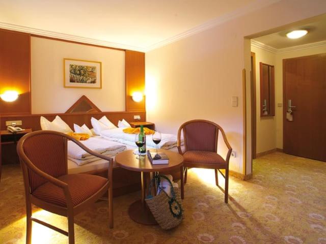 Standard Double Room with Balcony - Löwenzahn