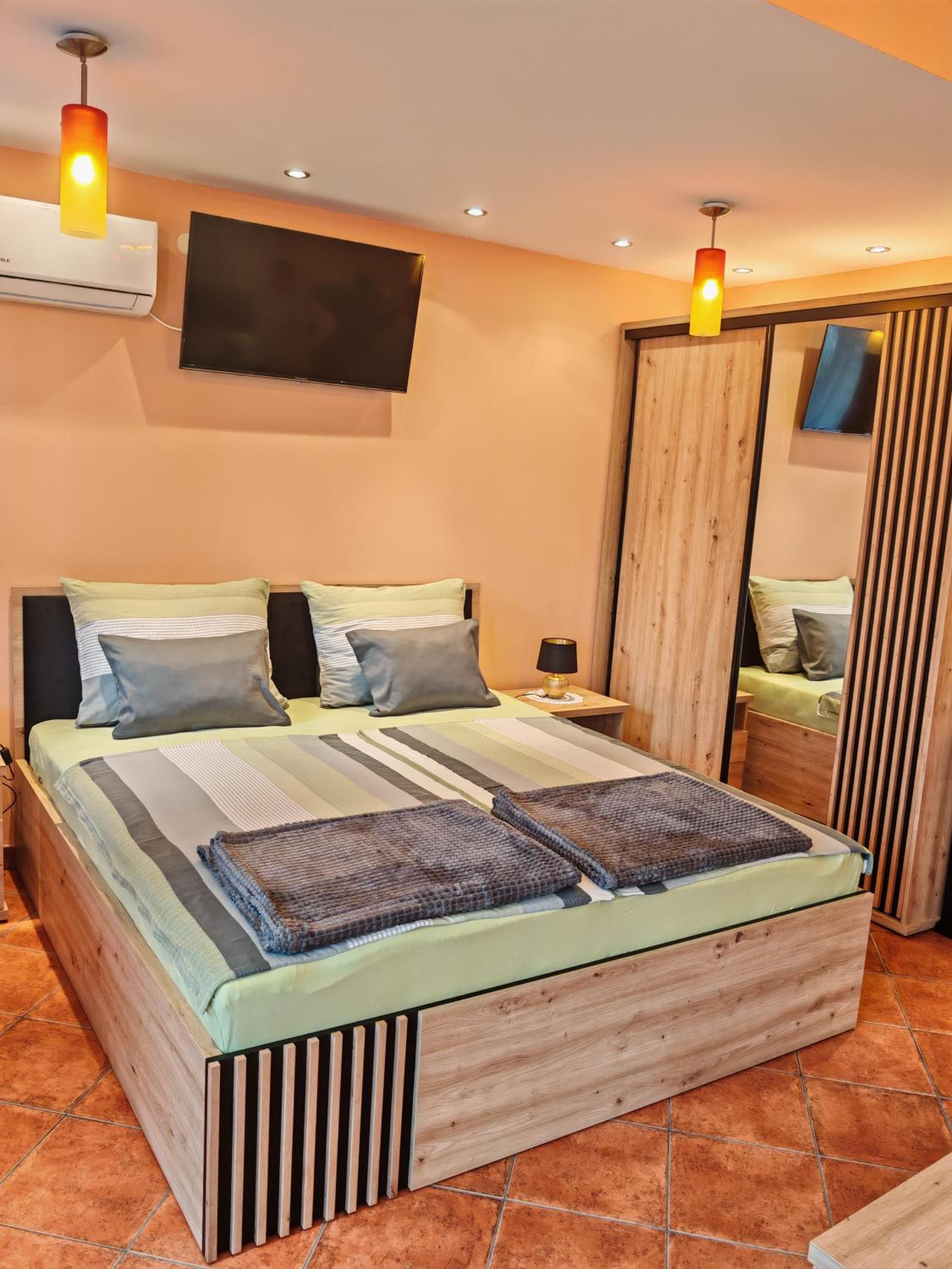 Deluxe Double Room with Balcony and Sea View