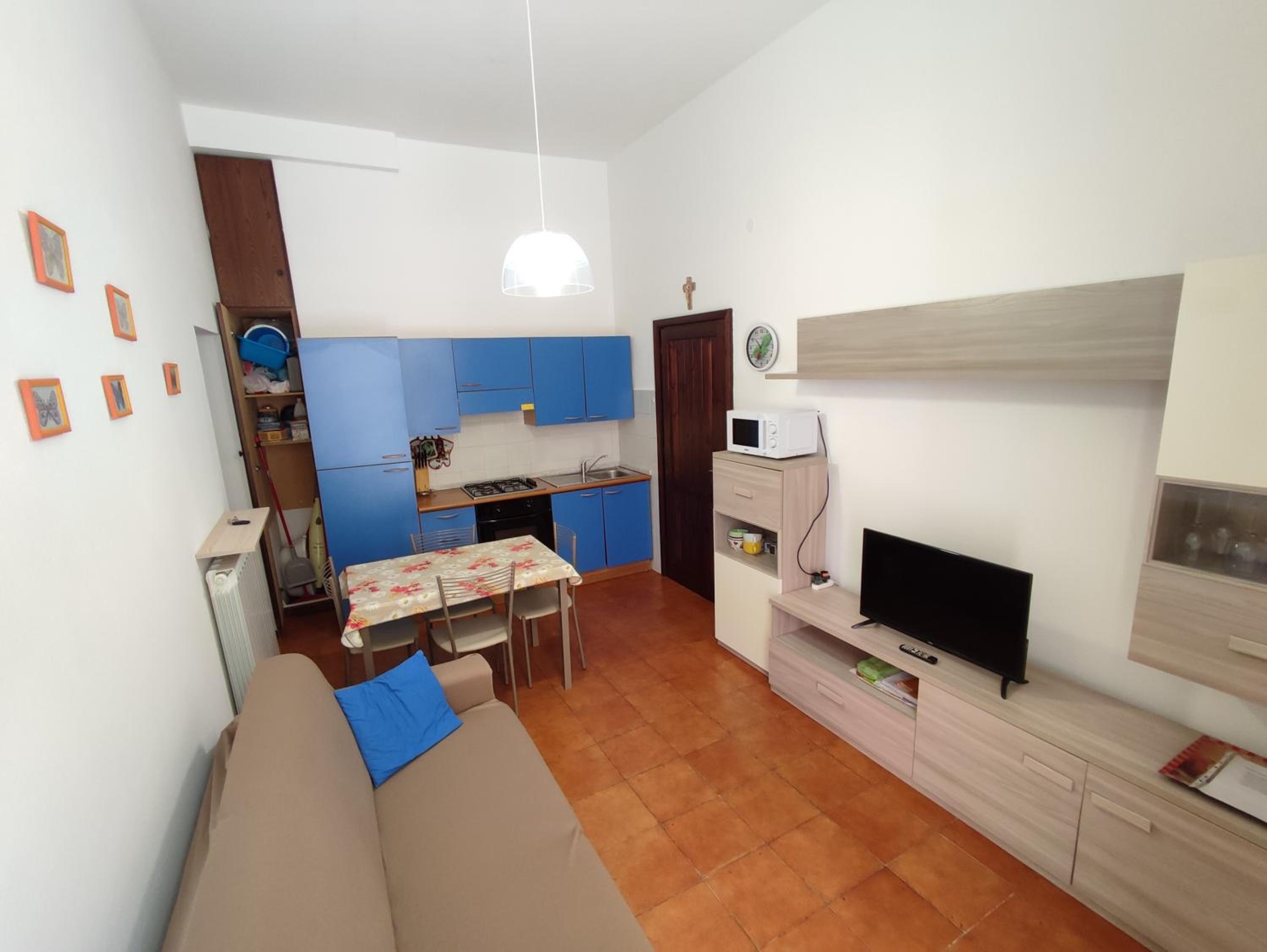 Apartment photo 2