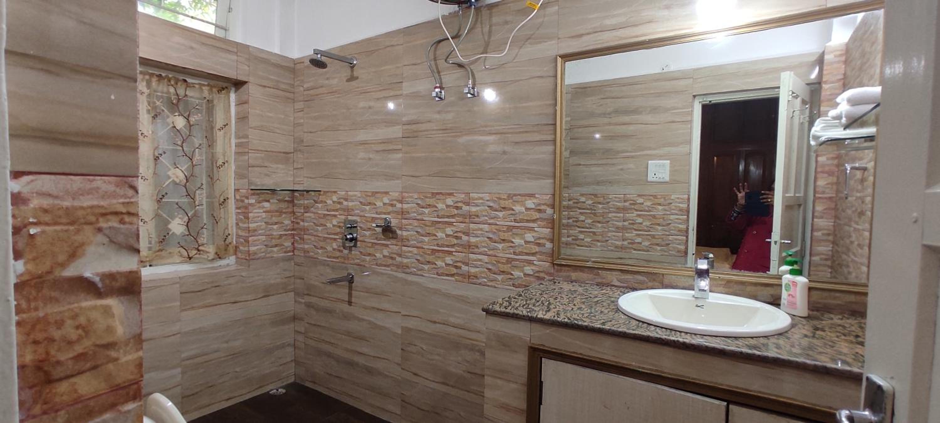 Large Double Room photo 2