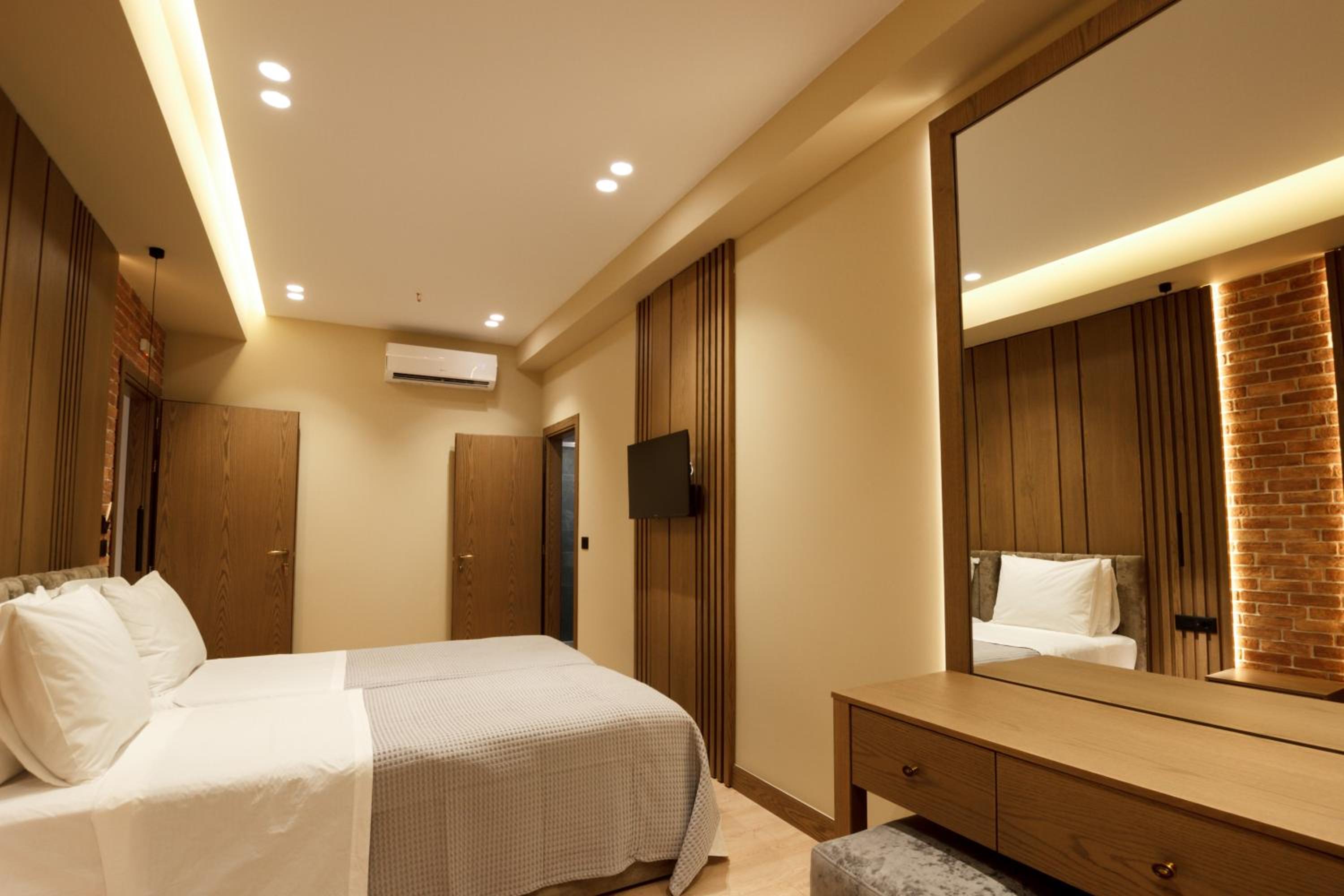 Deluxe Double or Twin Room with Balcony photo 1
