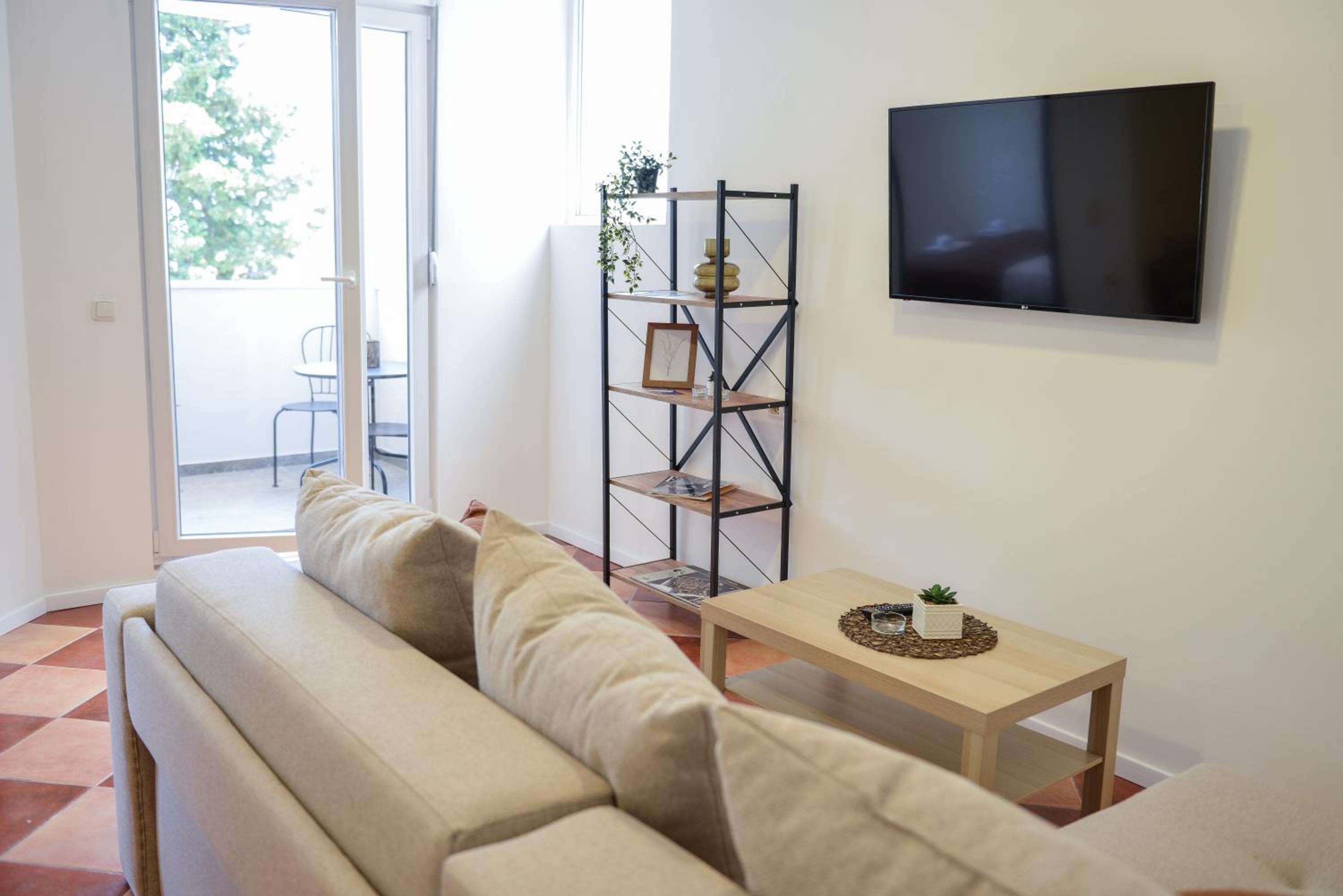 One-Bedroom Apartment with Sea View and Terrace photo 3
