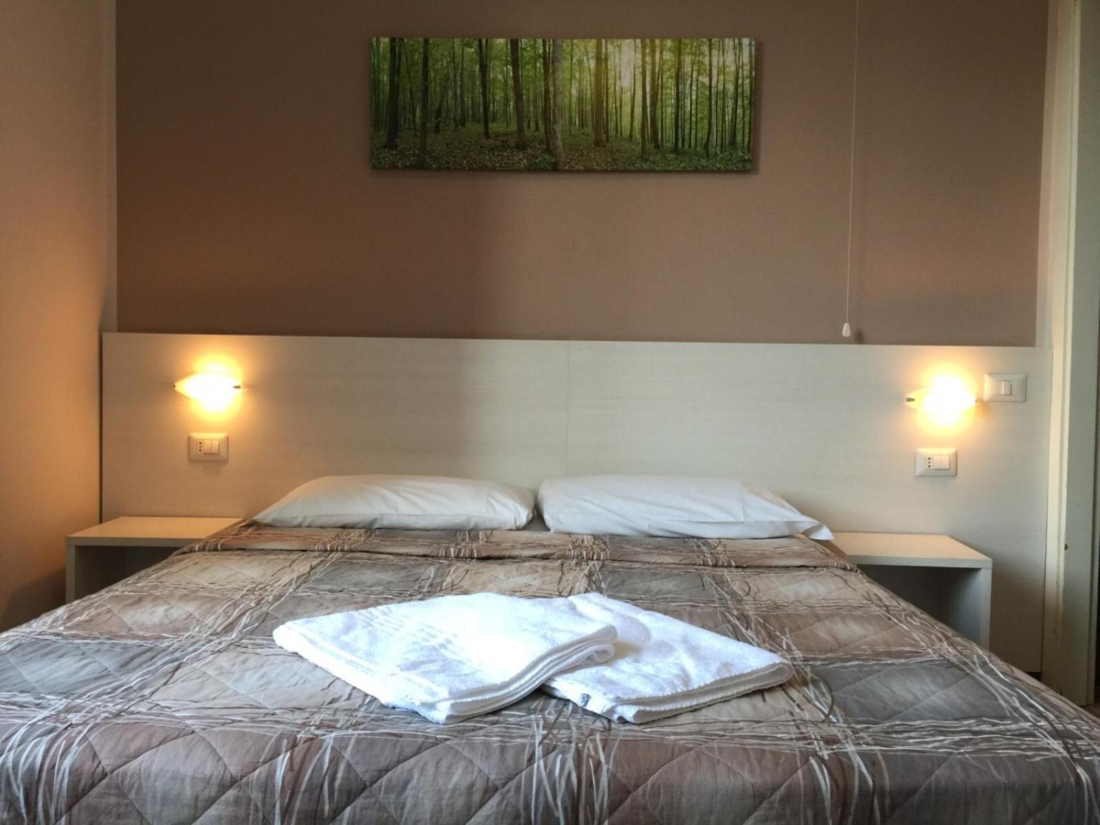 Double or Twin Room with Bathroom