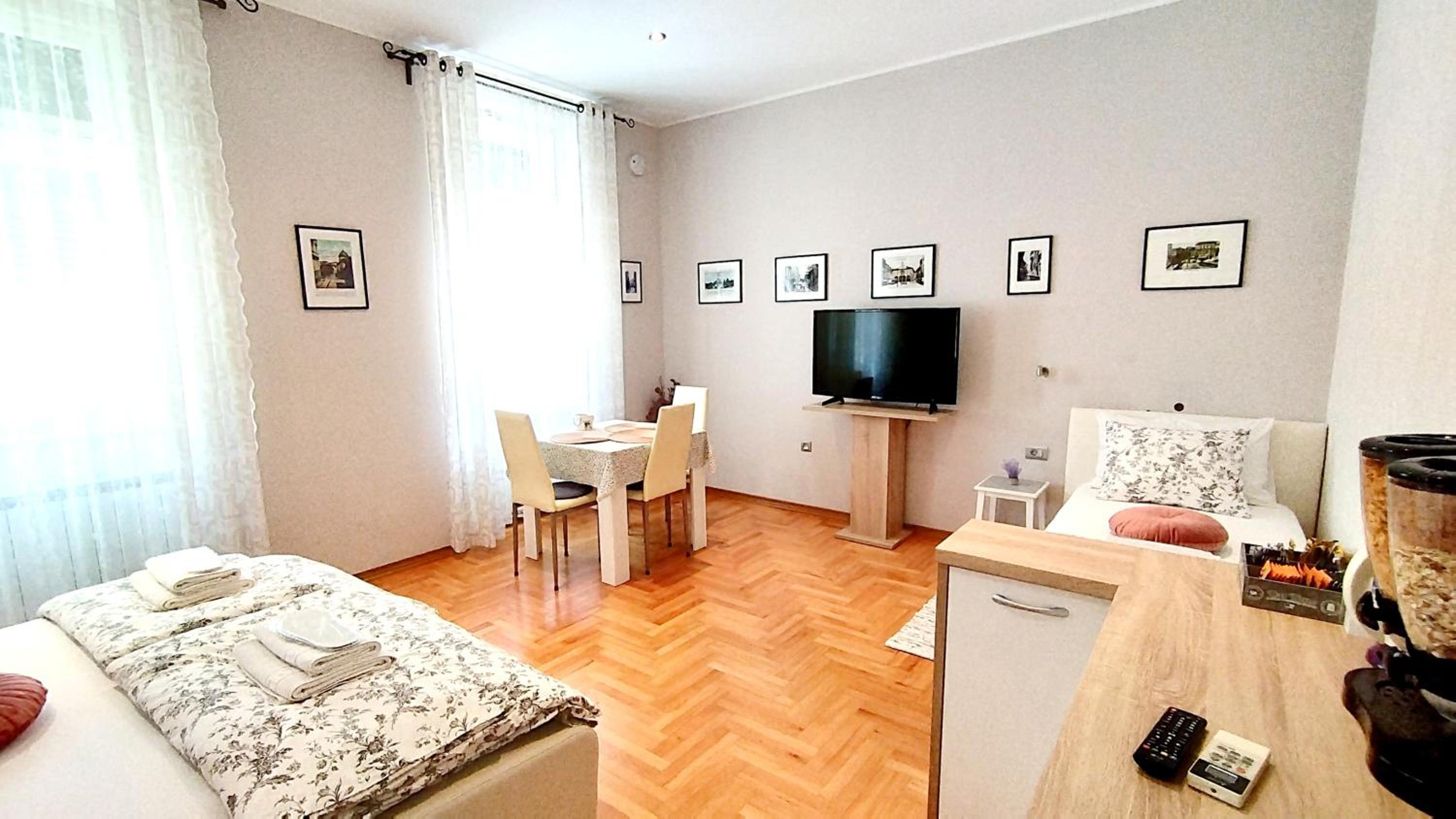 Triple Room with Private Bathroom photo 1