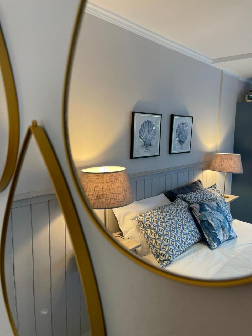 One-Bedroom House photo 1