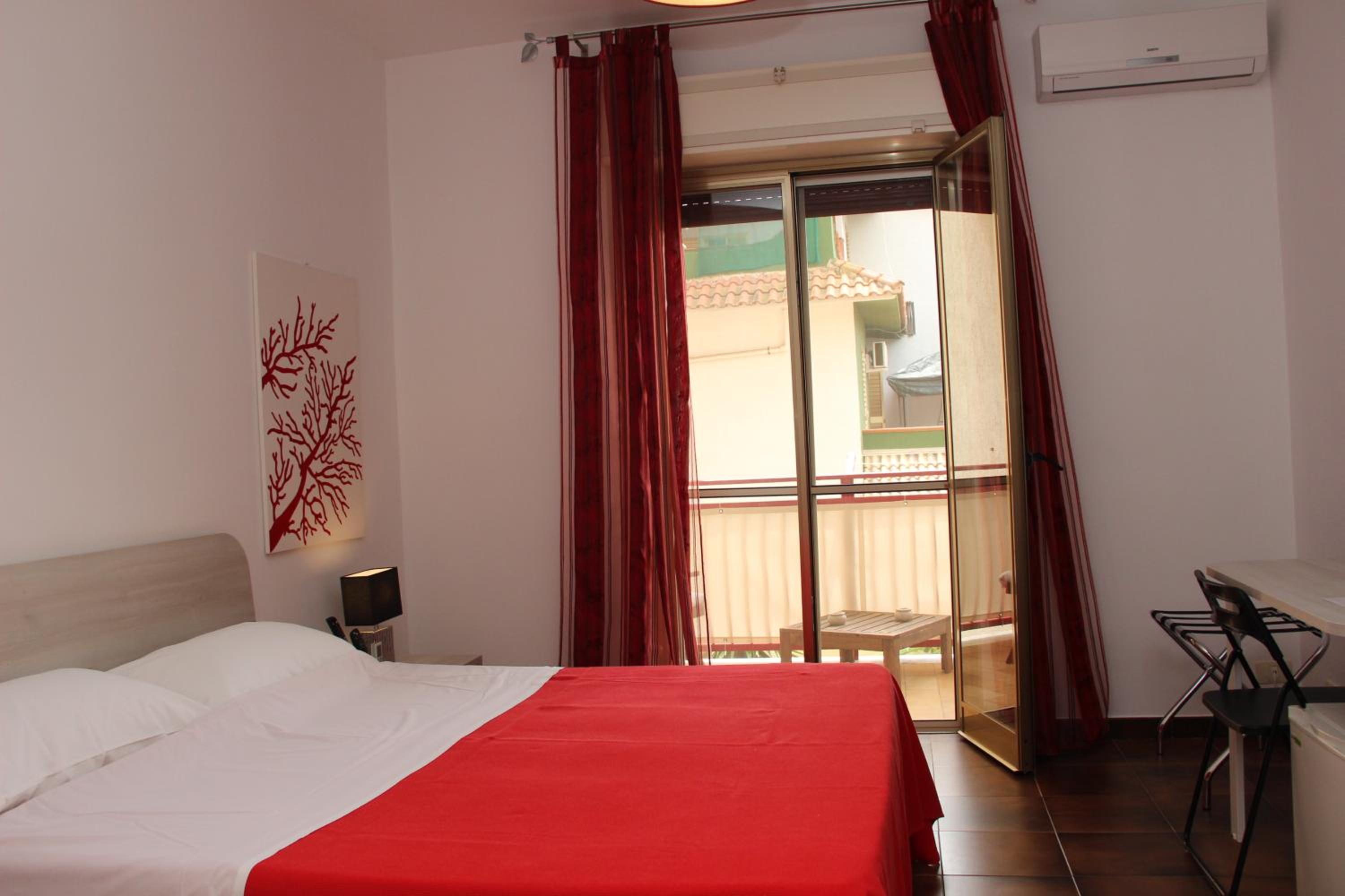 Double Room with Private External Bathroom