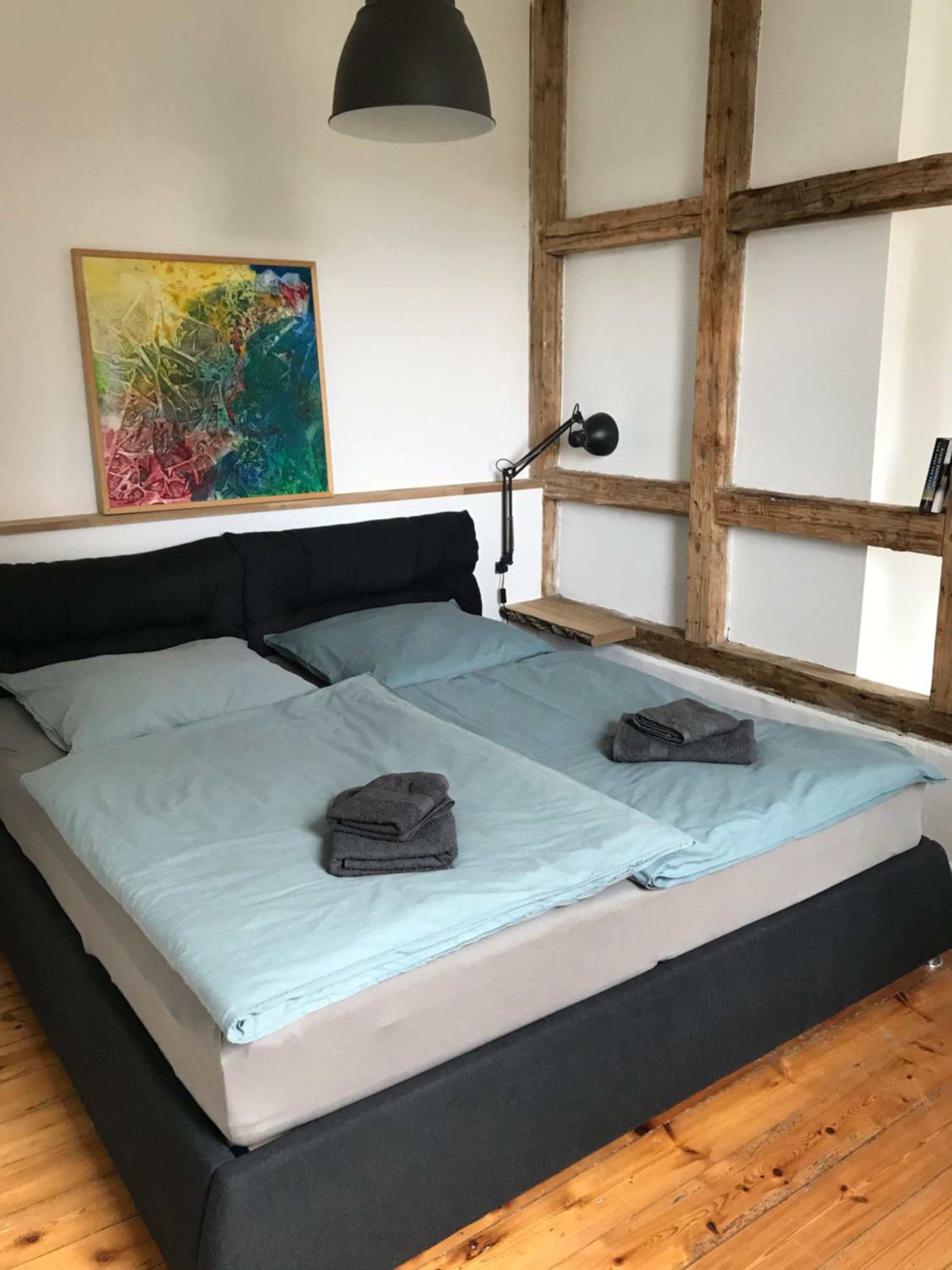 One-Bedroom Apartment photo 1