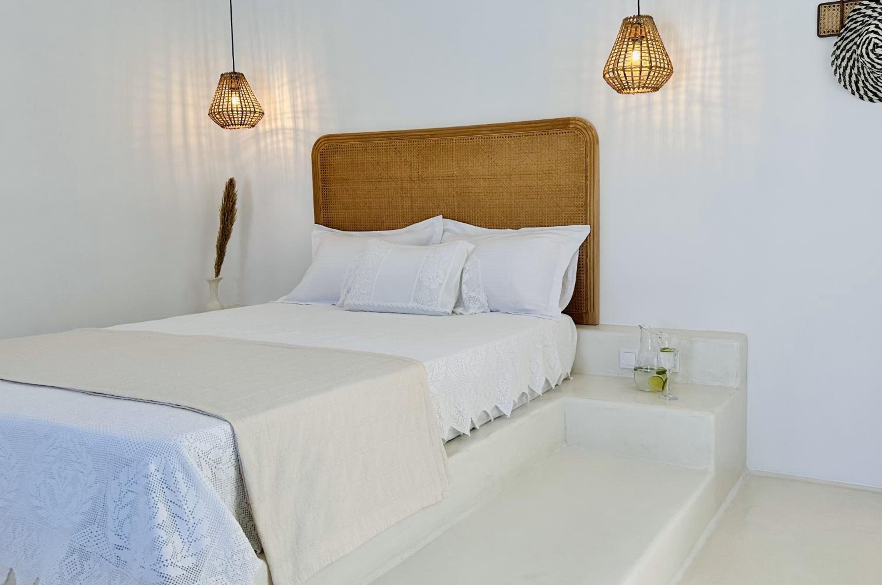 Junior Suite with Pool View photo 2