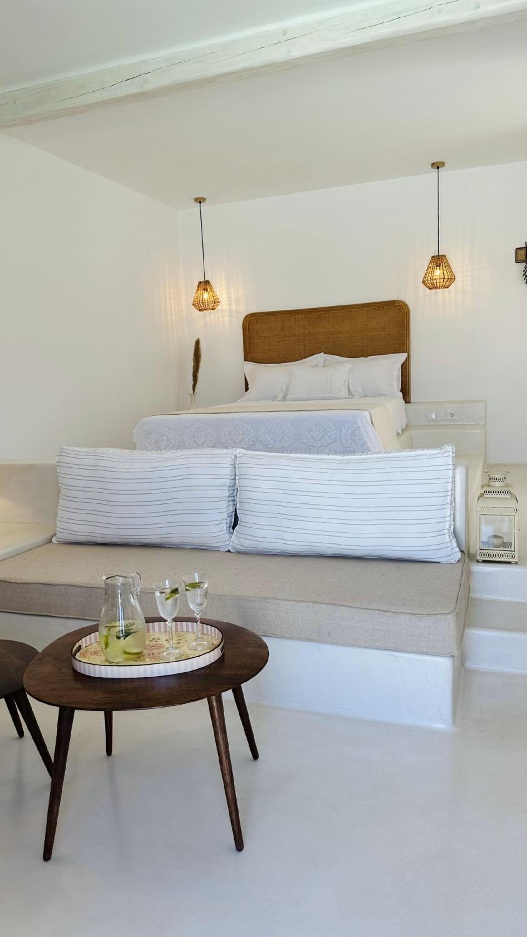 Junior Suite with Pool View photo 1