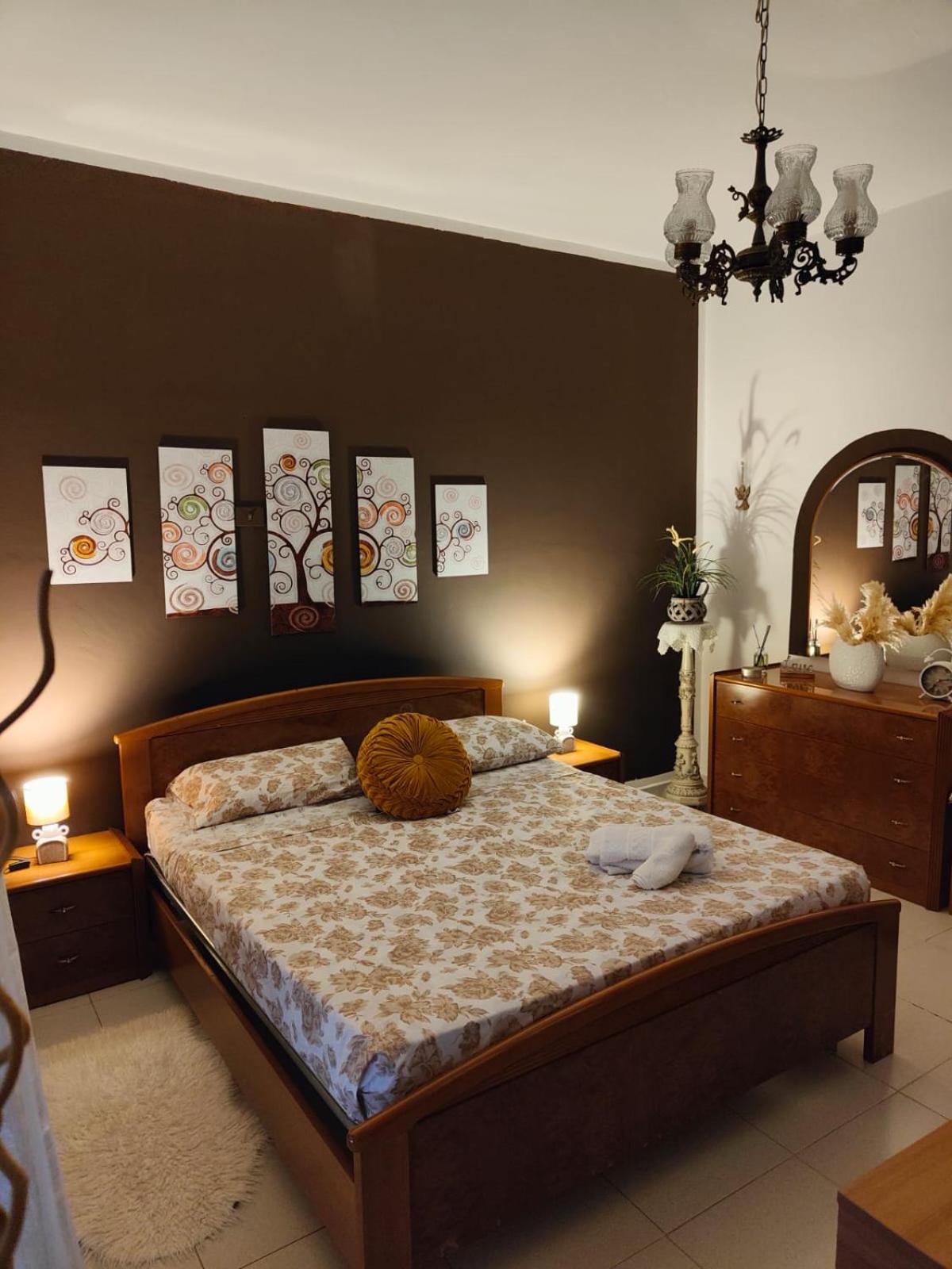 One-Bedroom Apartment with Balcony photo 1