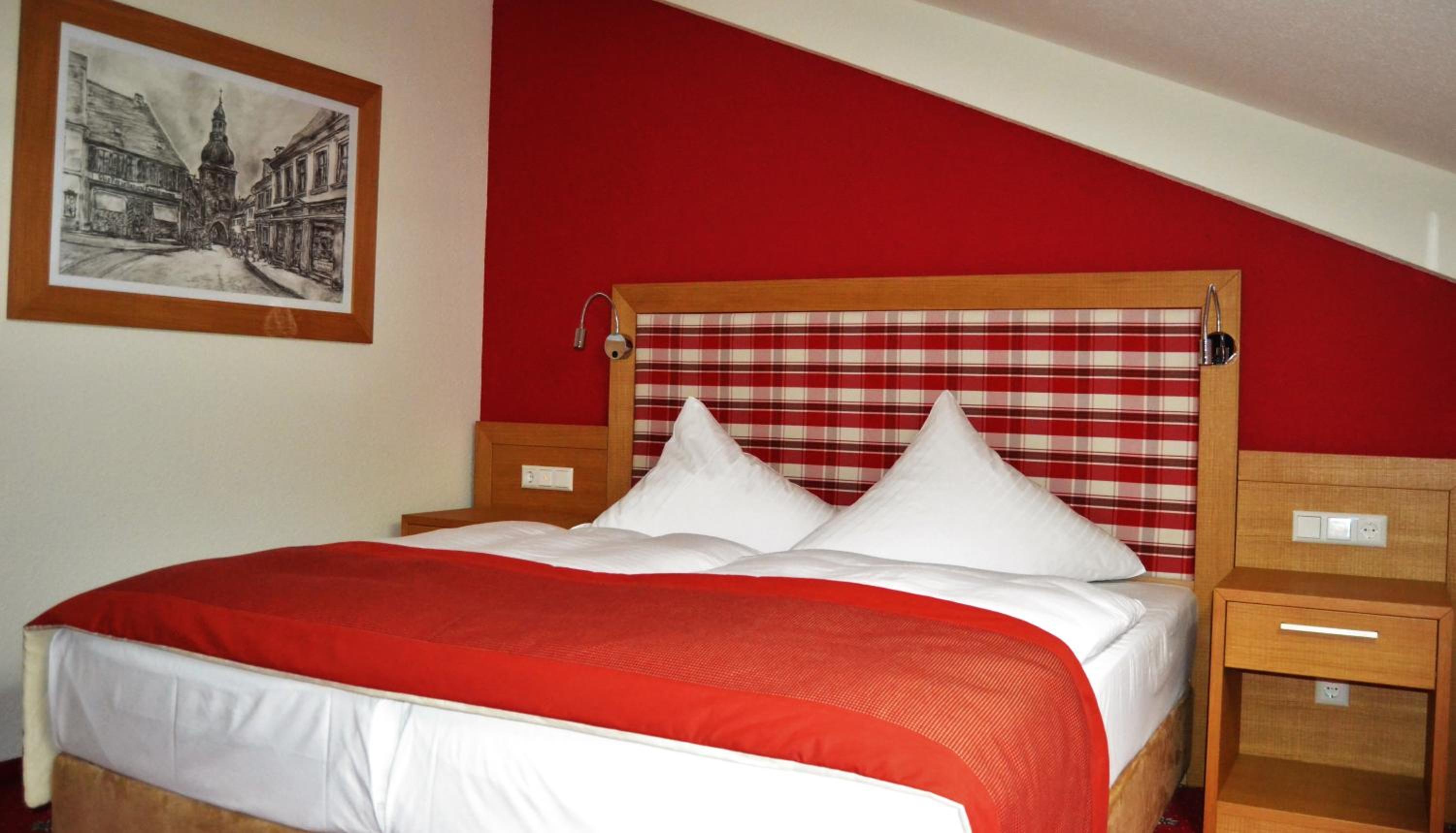 Standard Double Room - Photo 7