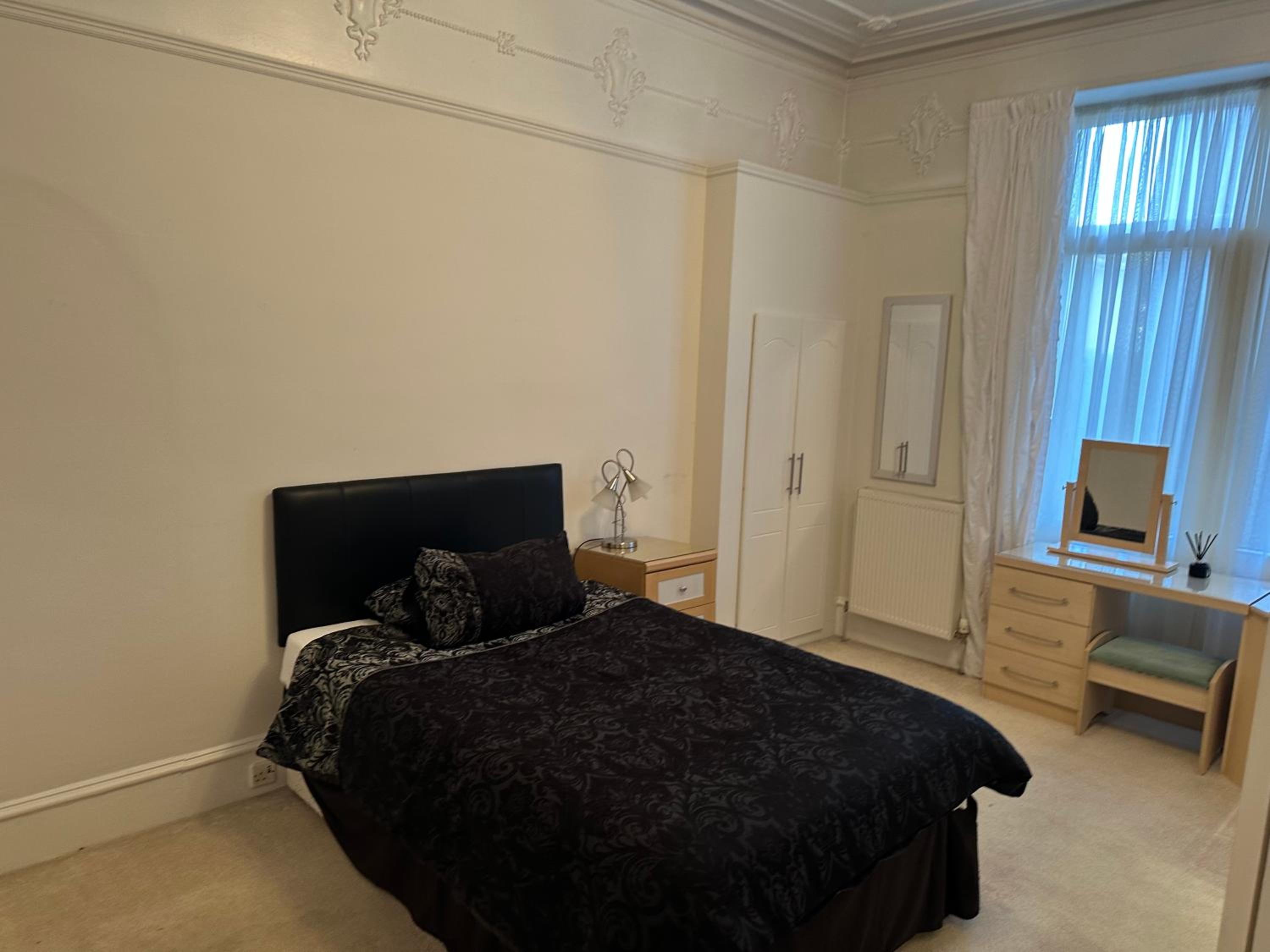 Deluxe Queen Room