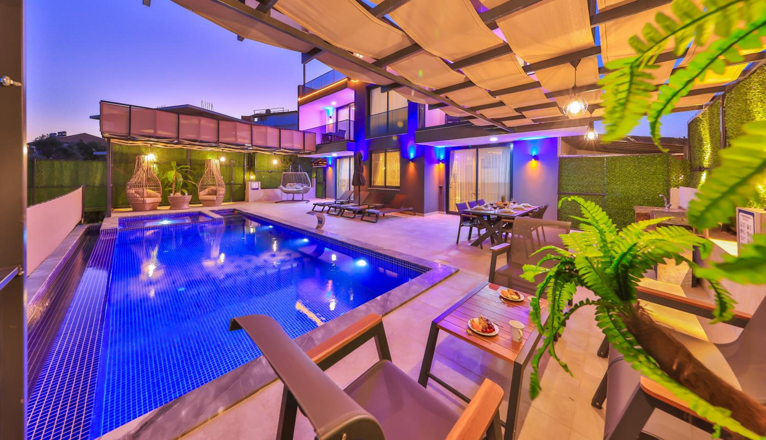 Three-Bedroom Villa photo 2