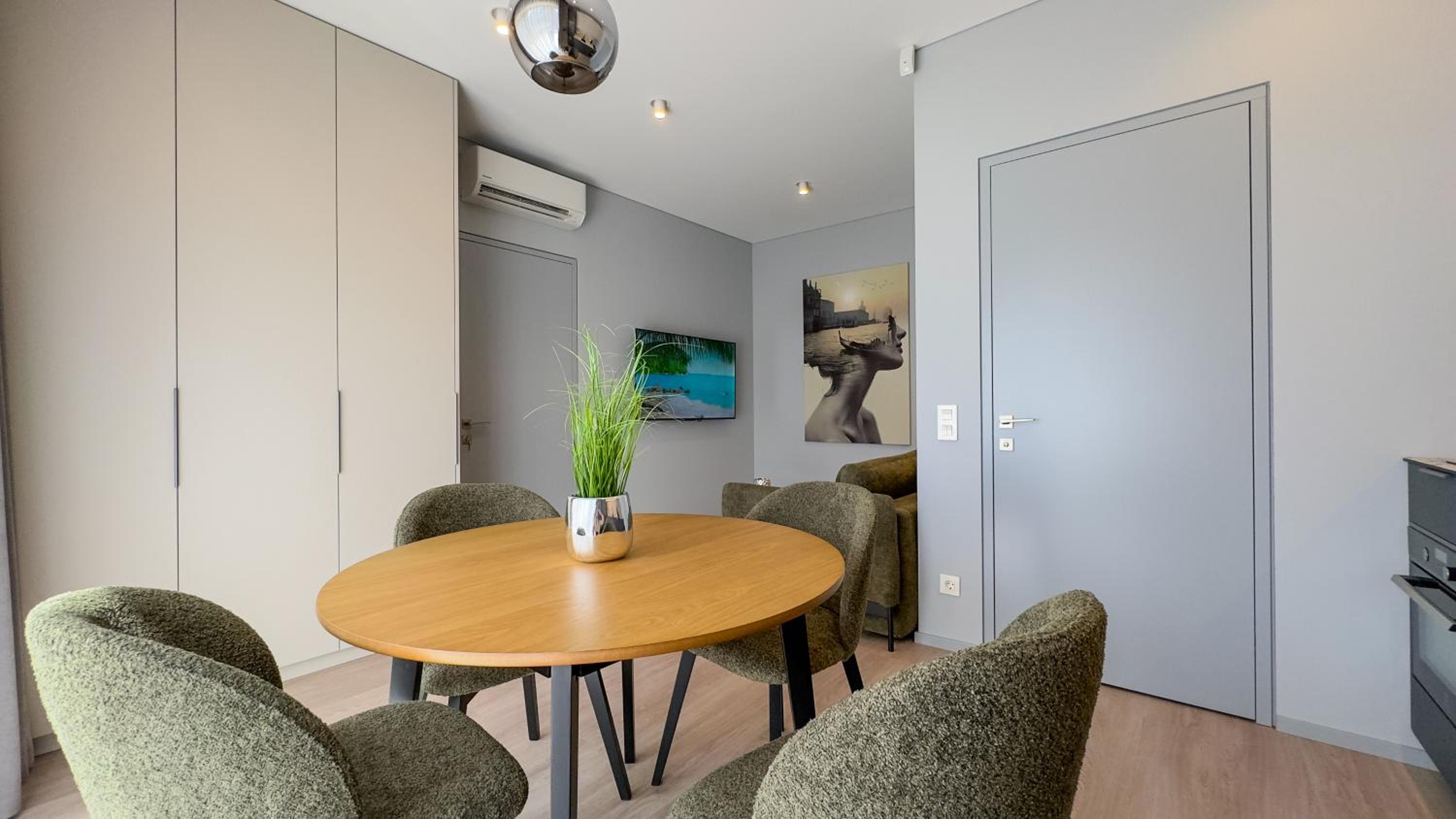 Apartment with Terrace photo 3