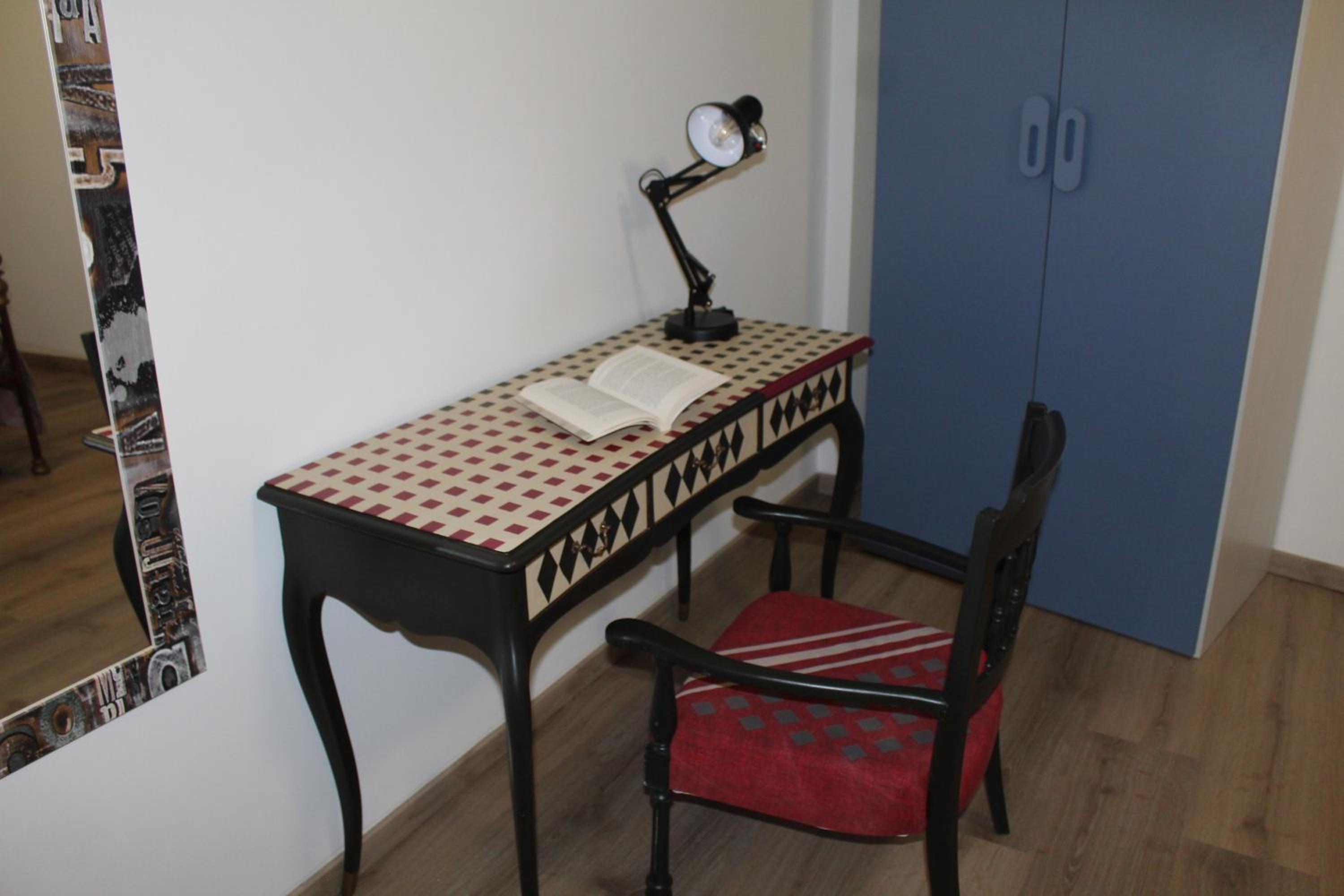 One-Bedroom Apartment photo 3