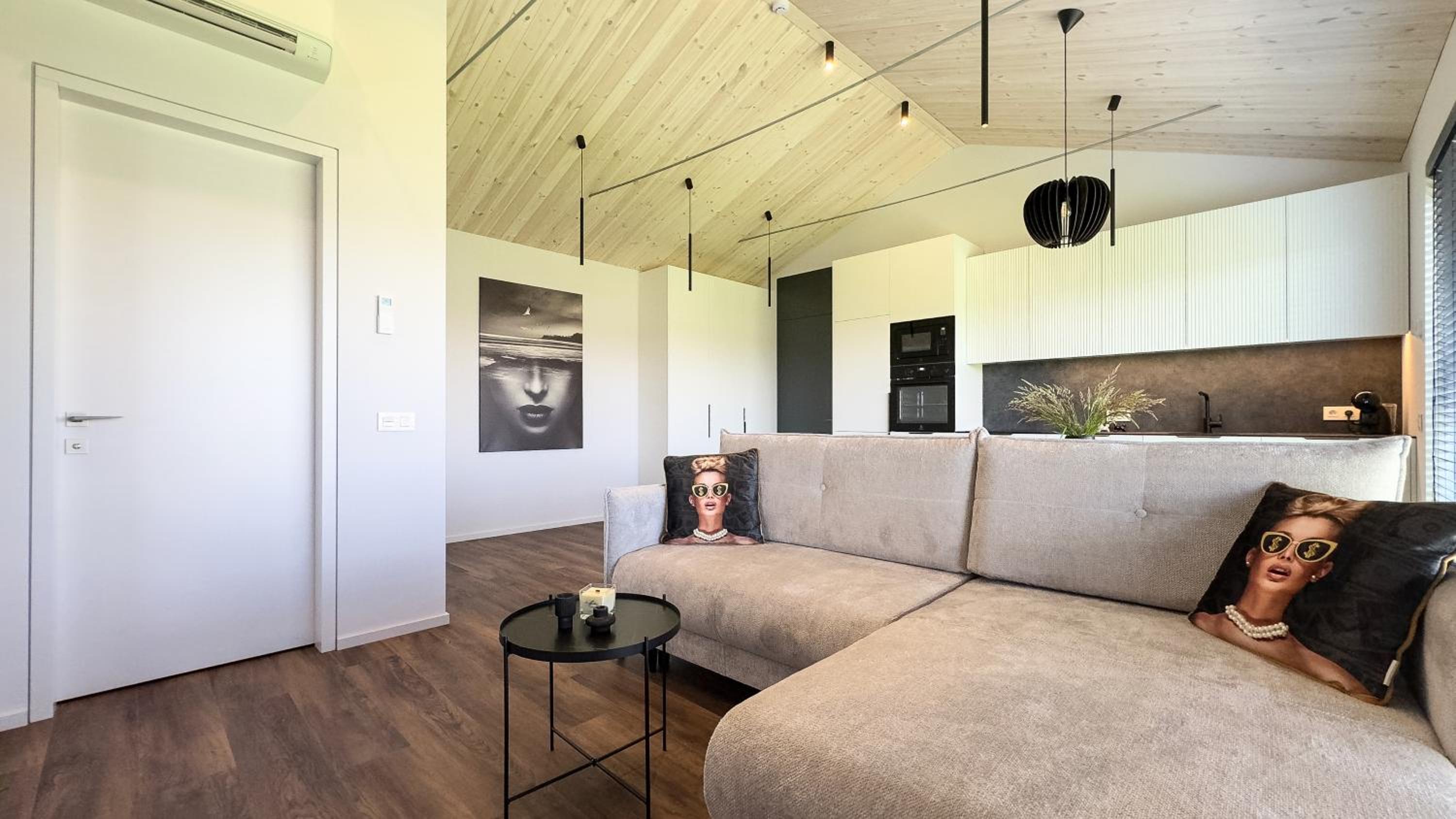 Suite Apartment photo 1
