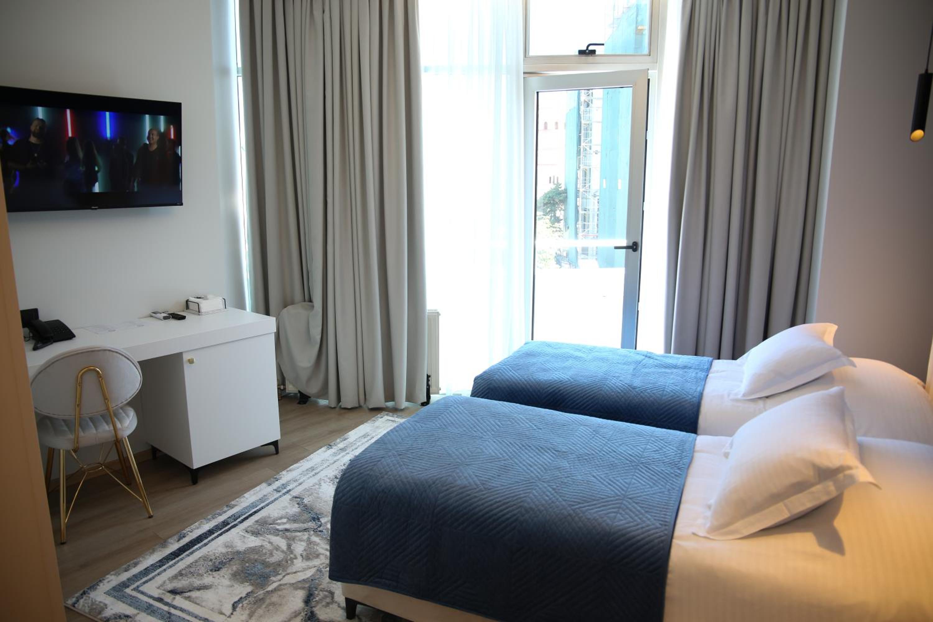 Deluxe Double Room with Balcony