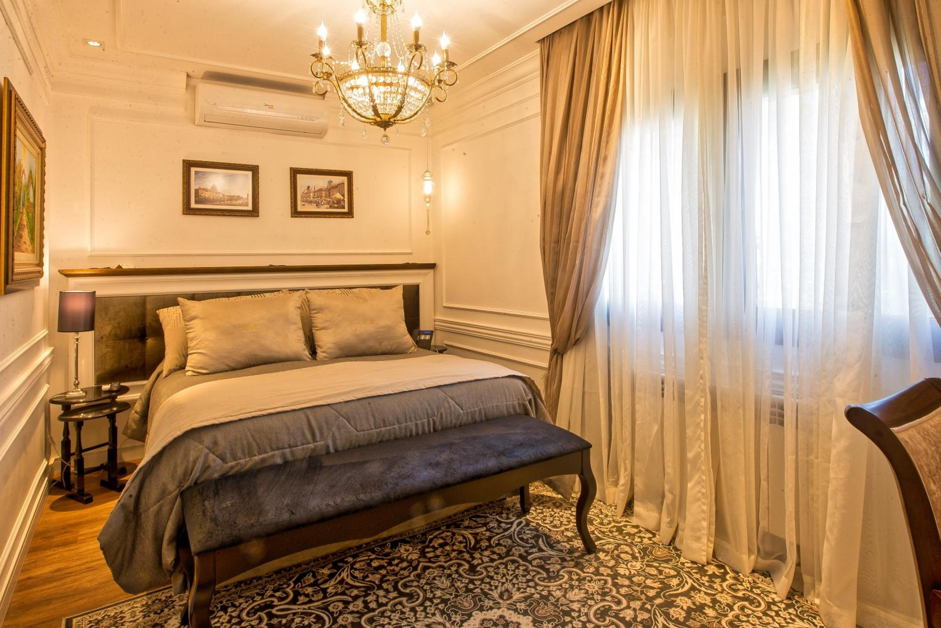 Available room
