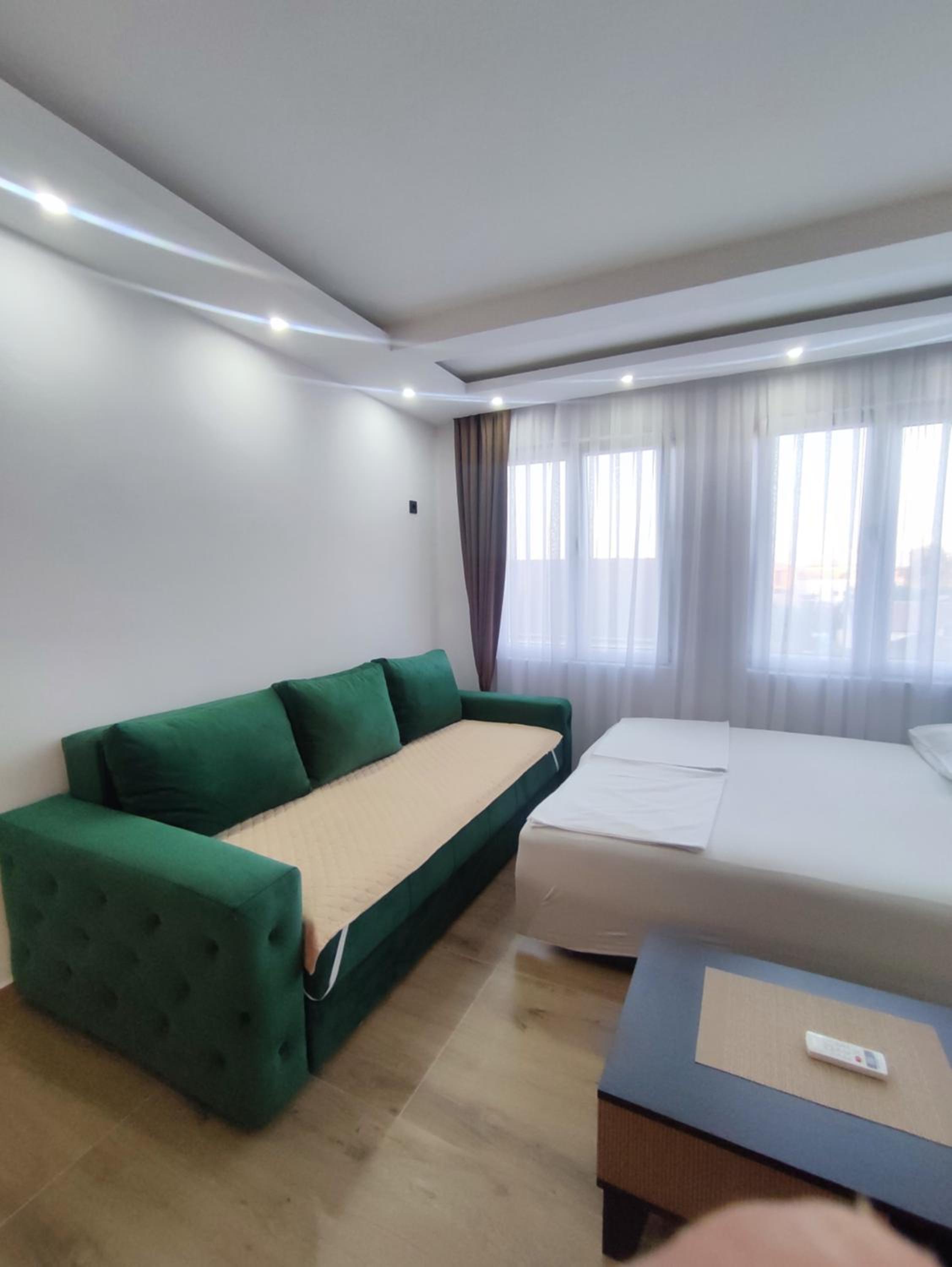 Deluxe Family Suite photo 3