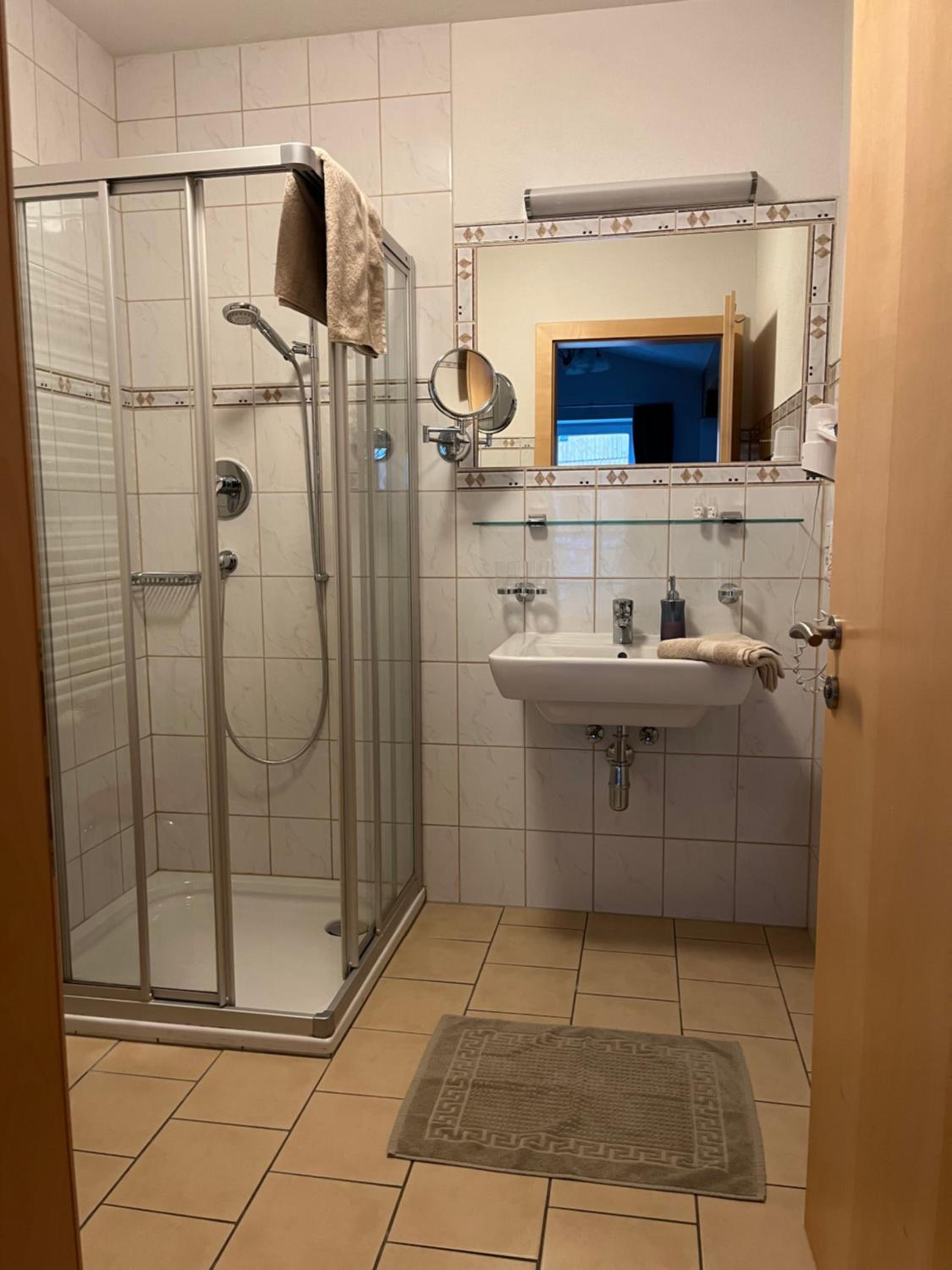 Standard Twin Room photo 3