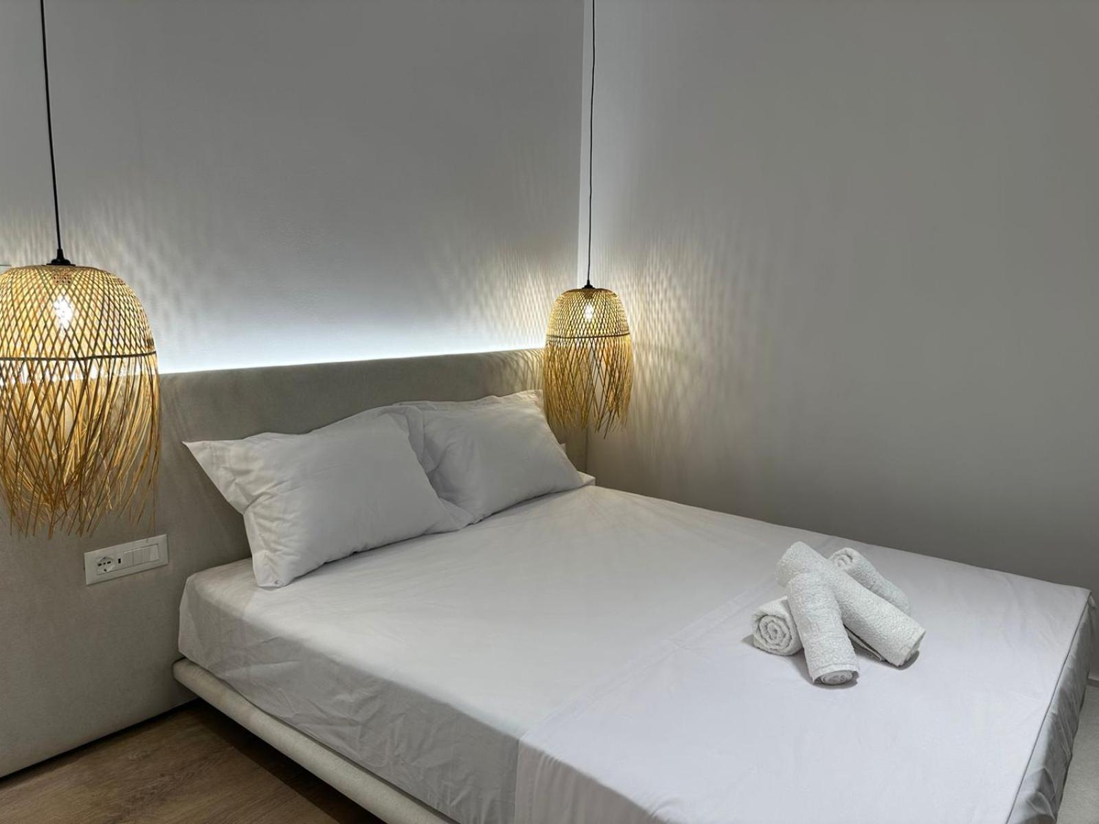 Deluxe Double Room with Balcony photo 2