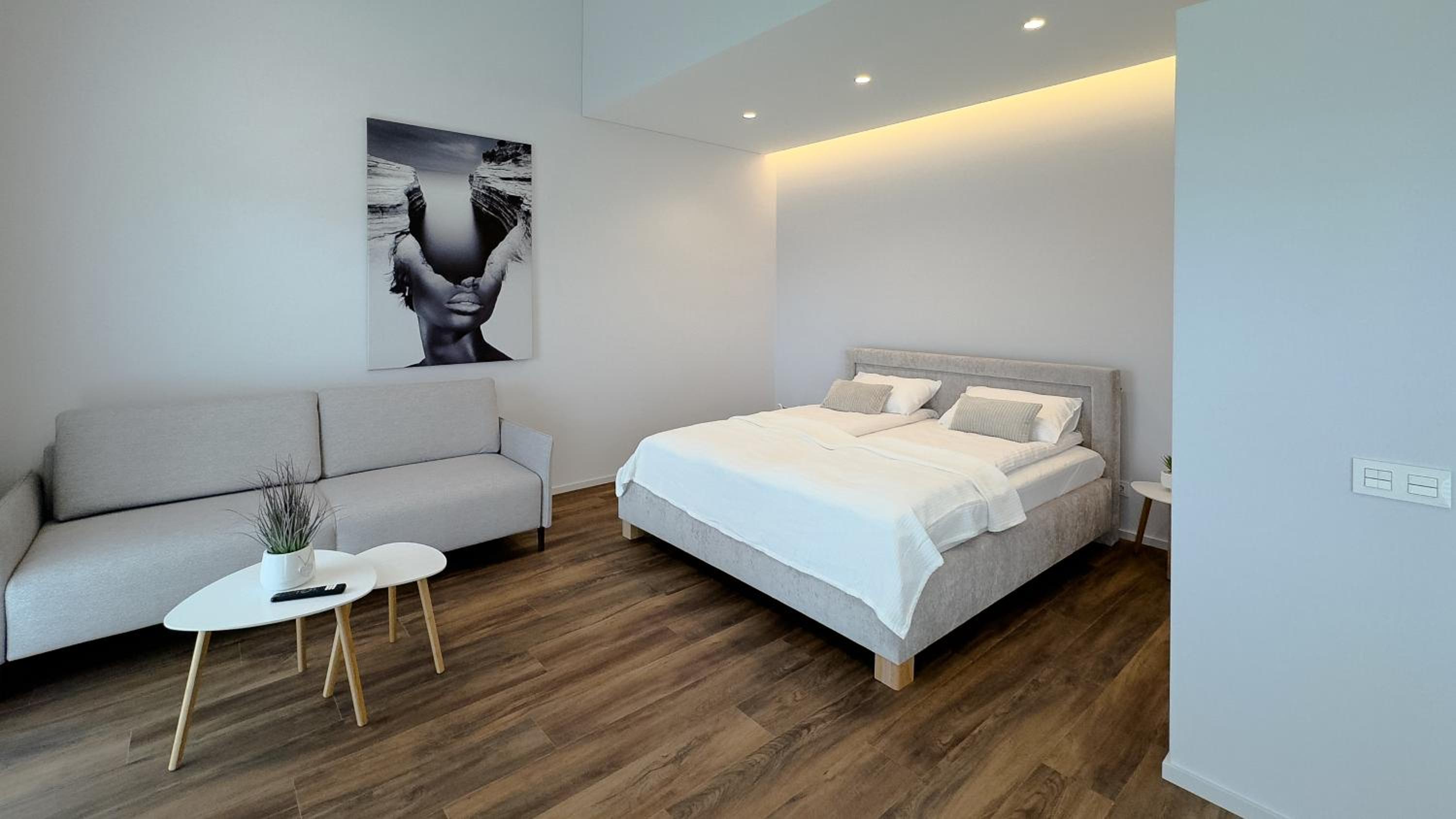 Apartment photo 2