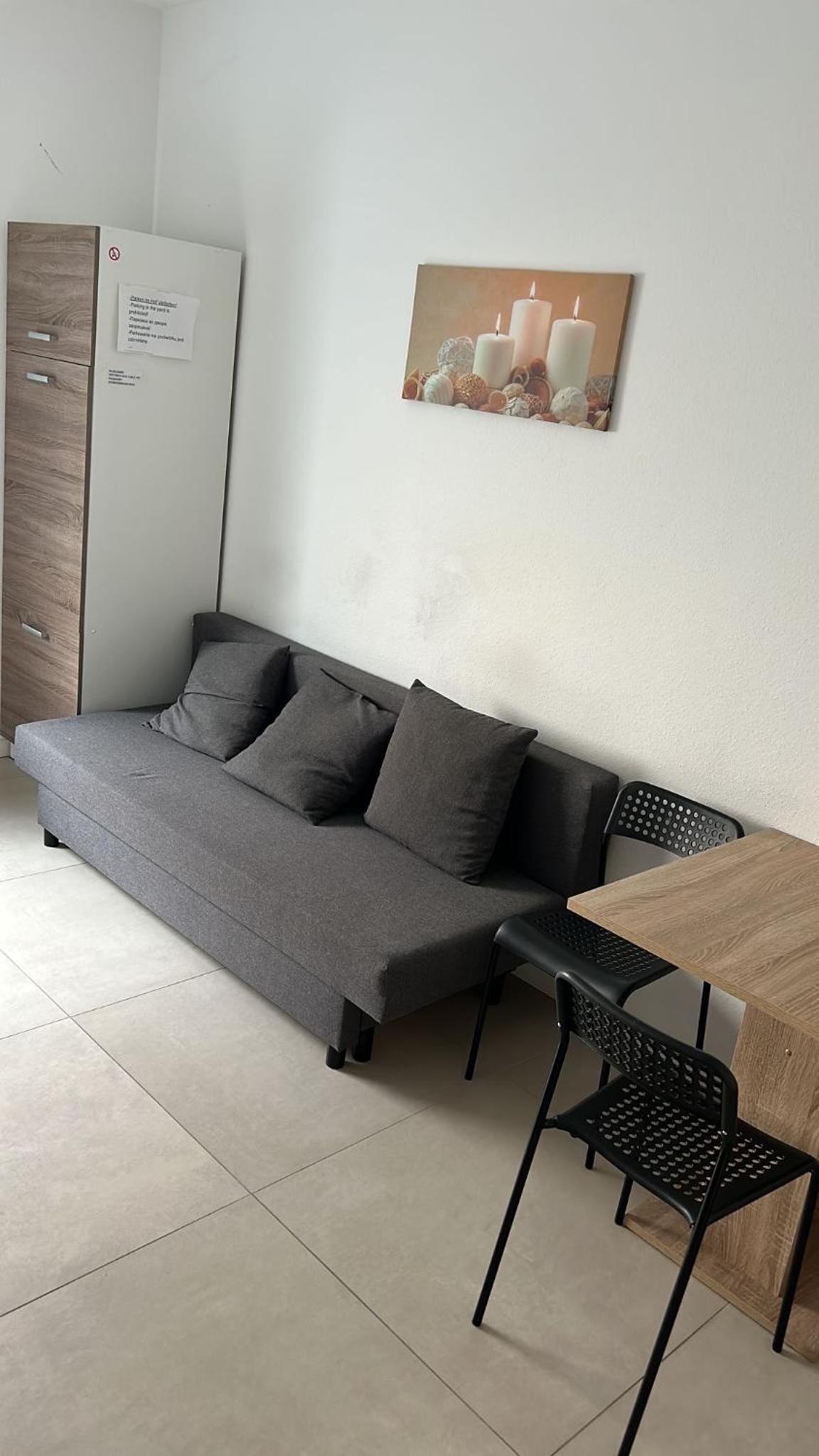One-Bedroom Apartment photo 3