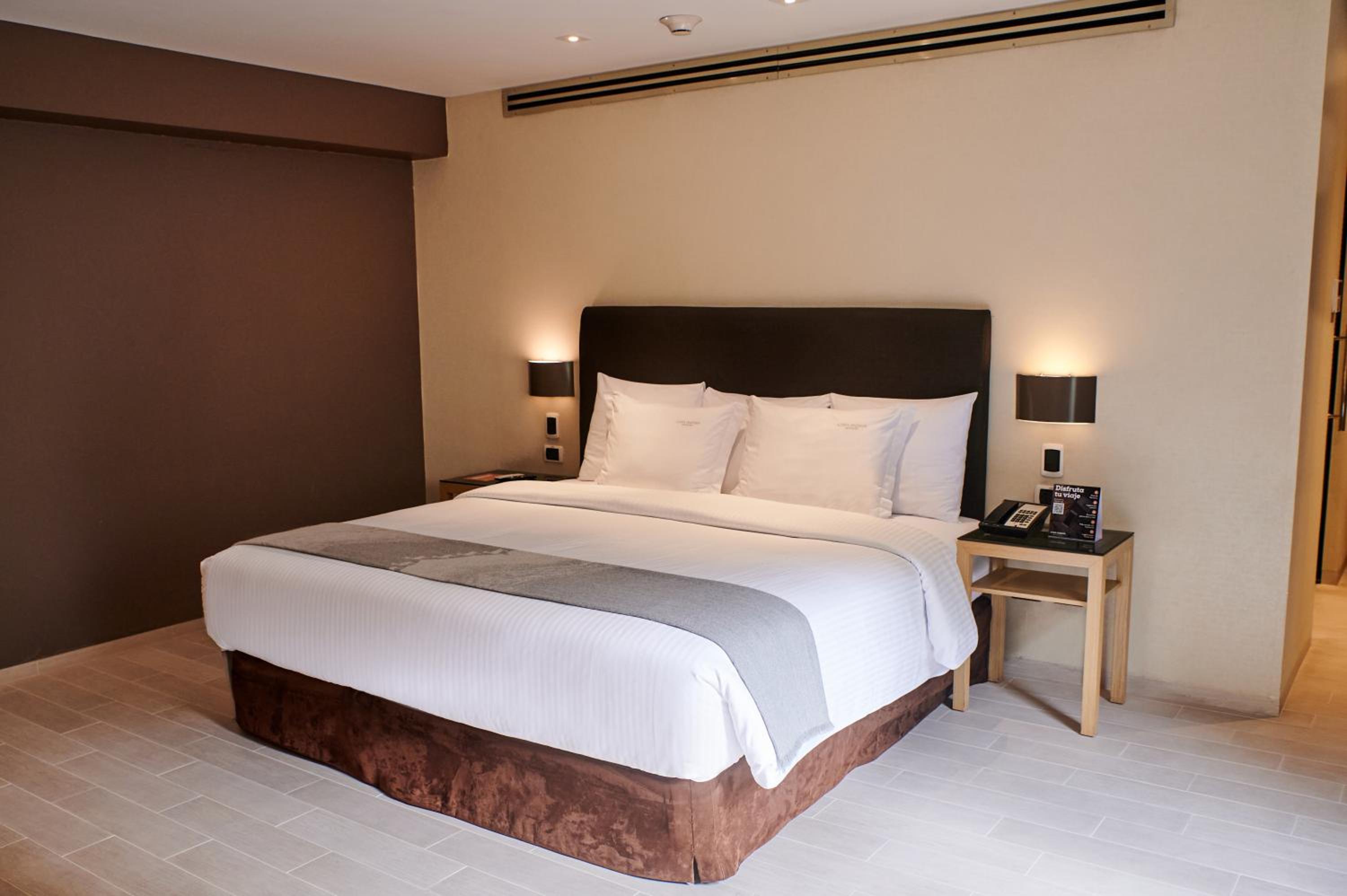 Deluxe Double Room - Photo 1