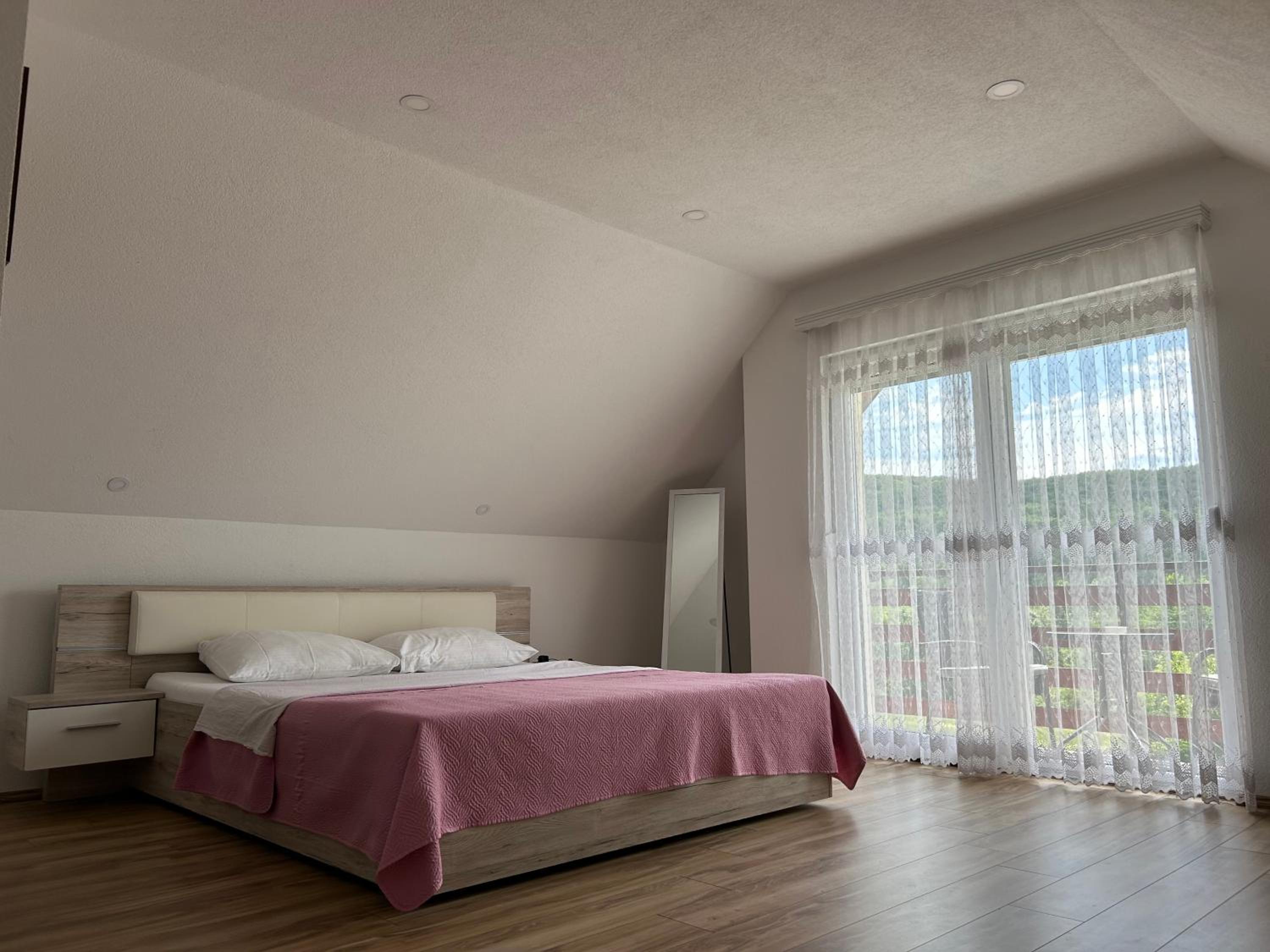 Deluxe Double Room With Balcony photo 1