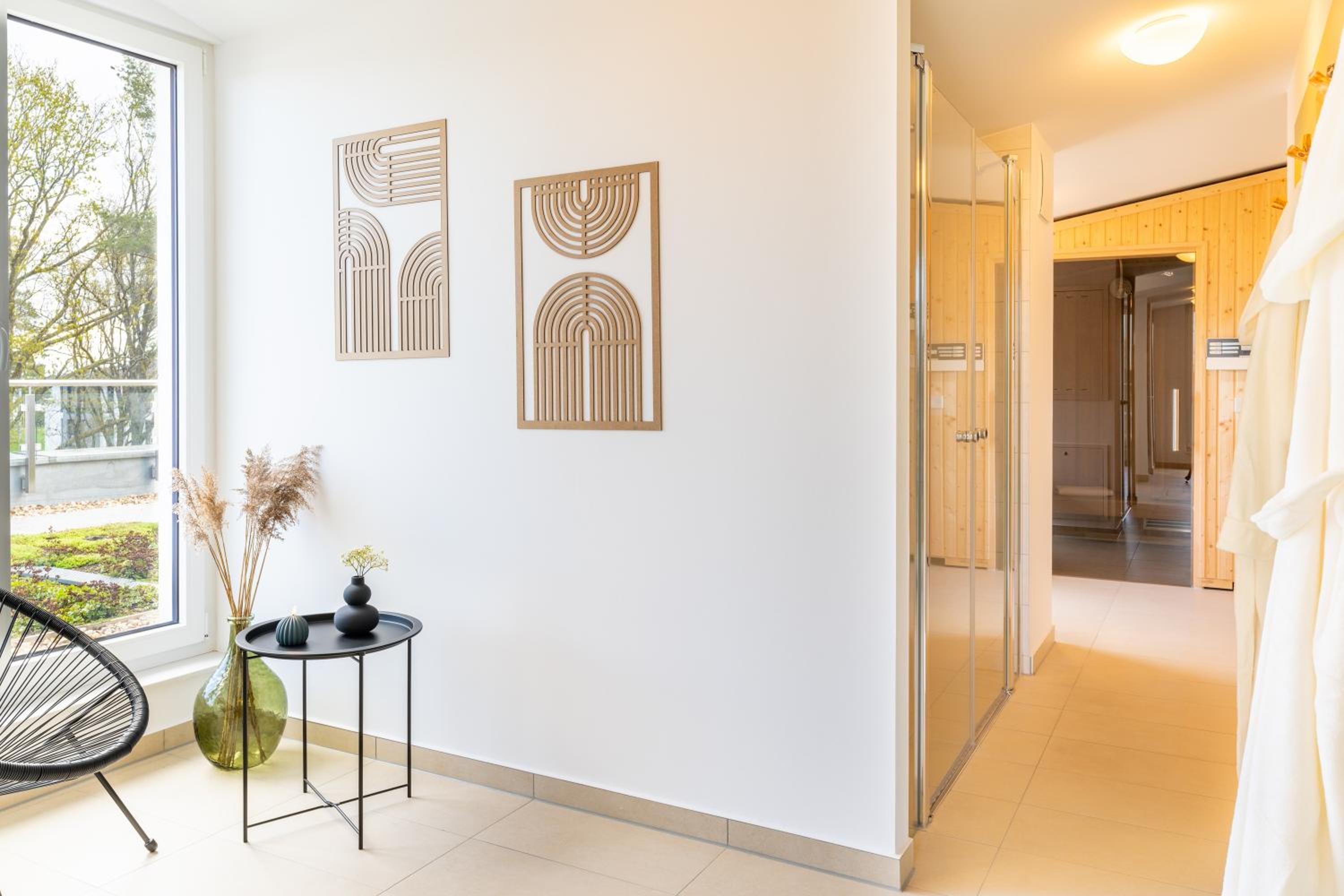 Apartment with Balcony photo 3