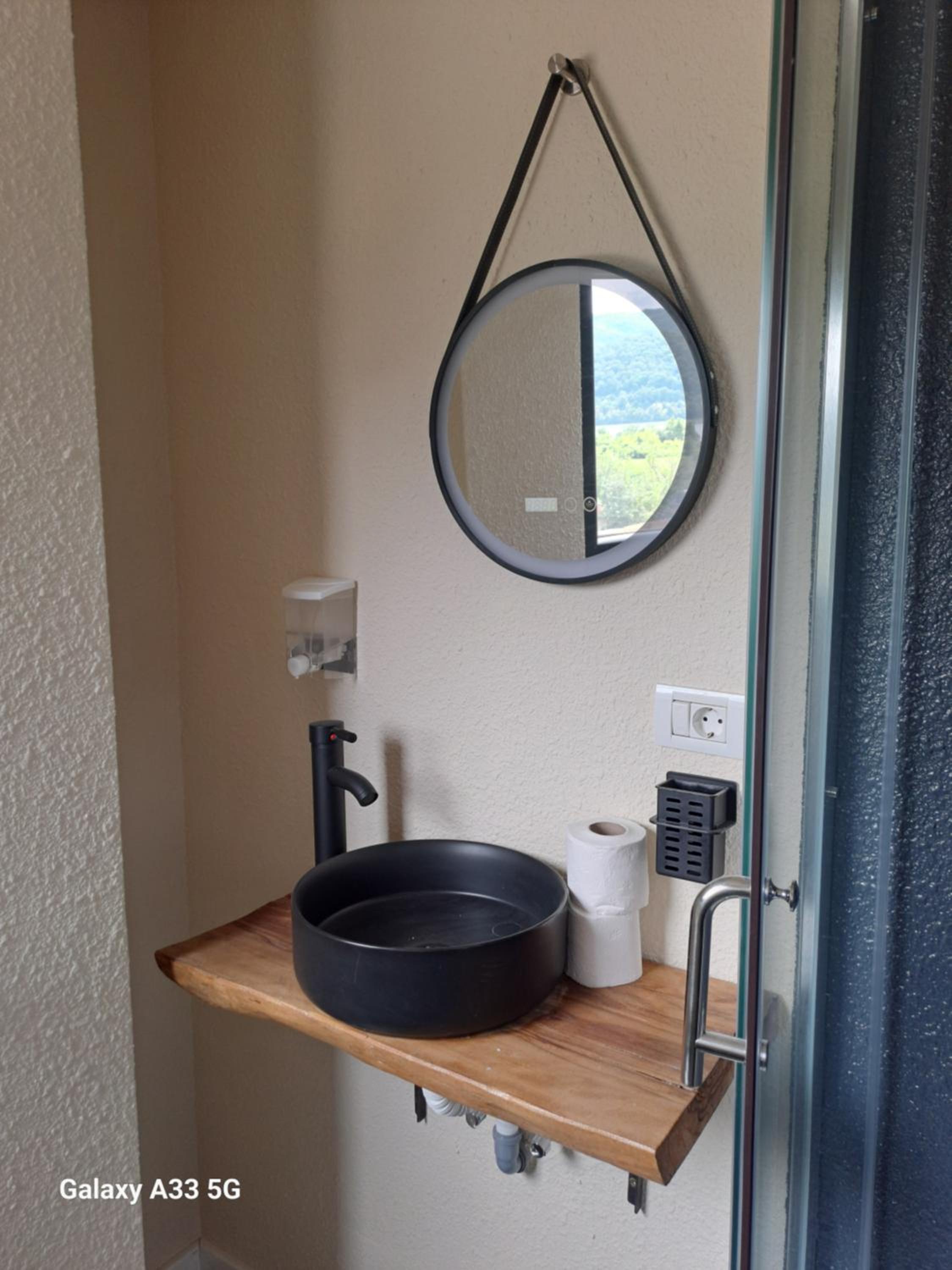 Standard Twin Room with Garden View photo 2