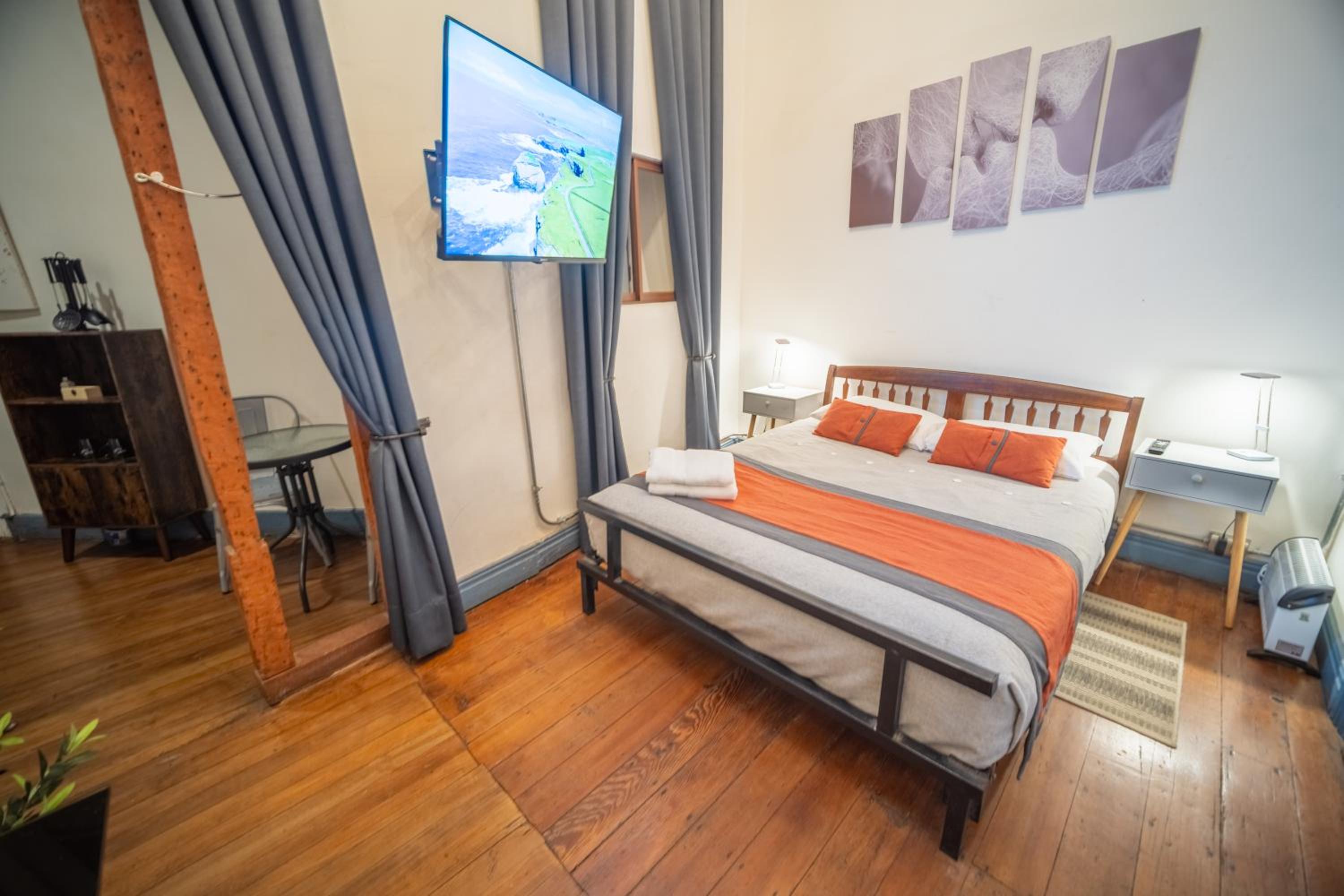 Double Room with Private Bathroom photo 1