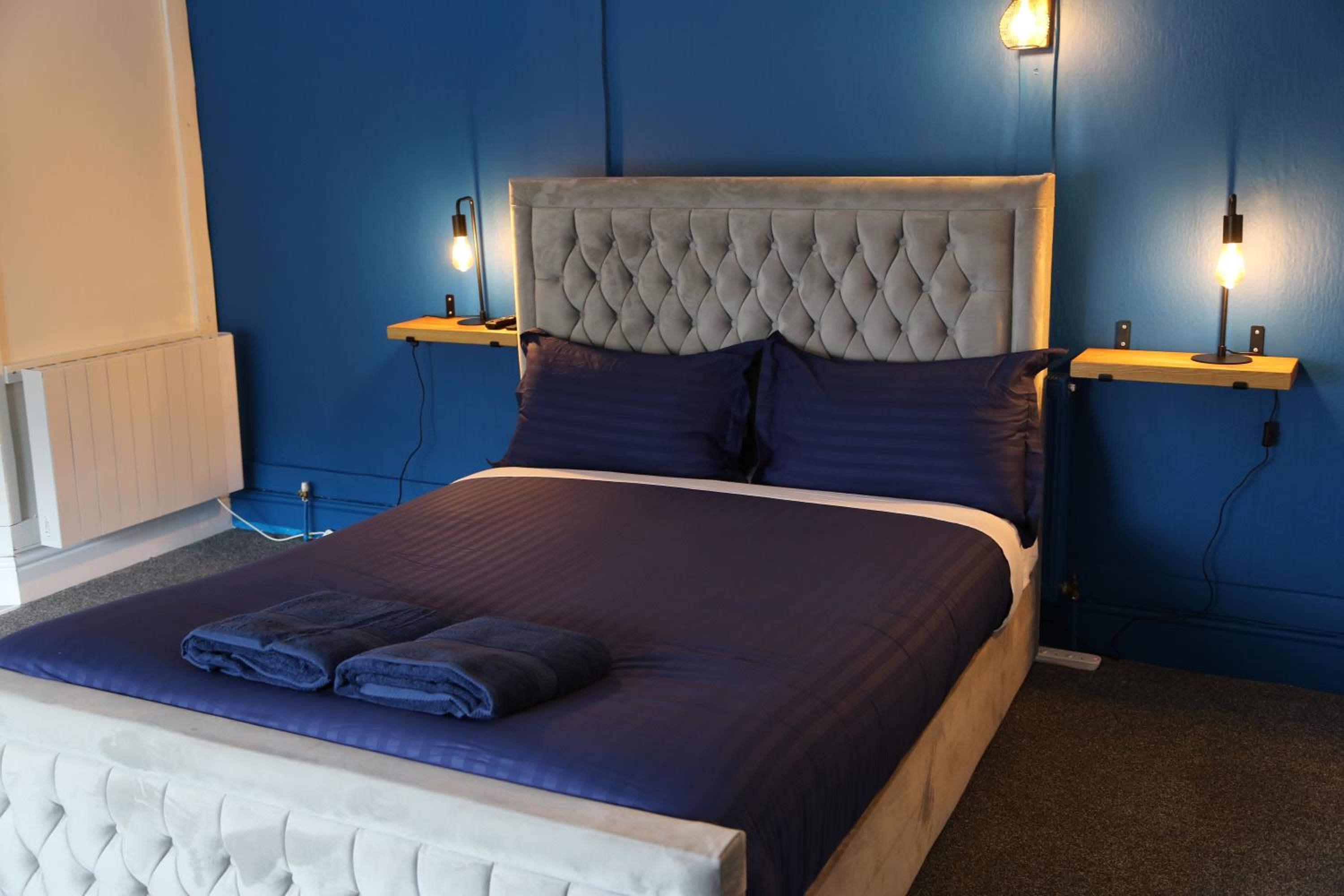 Suite - Photo 1