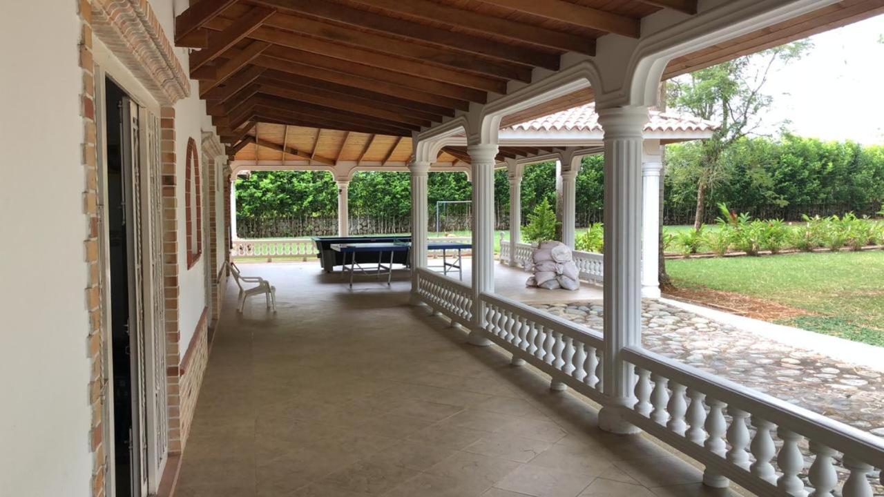 Villa photo 2