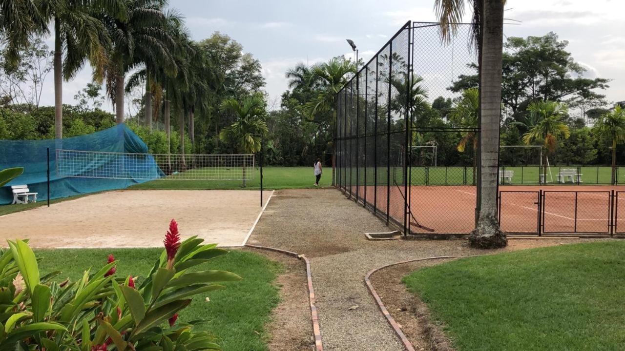 Villa photo 3