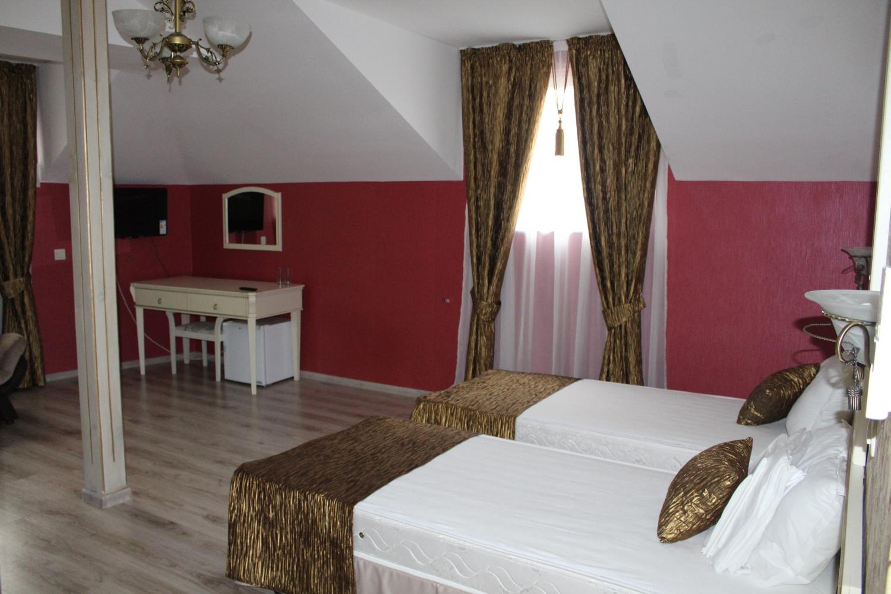Superior Twin Room - Photo 8