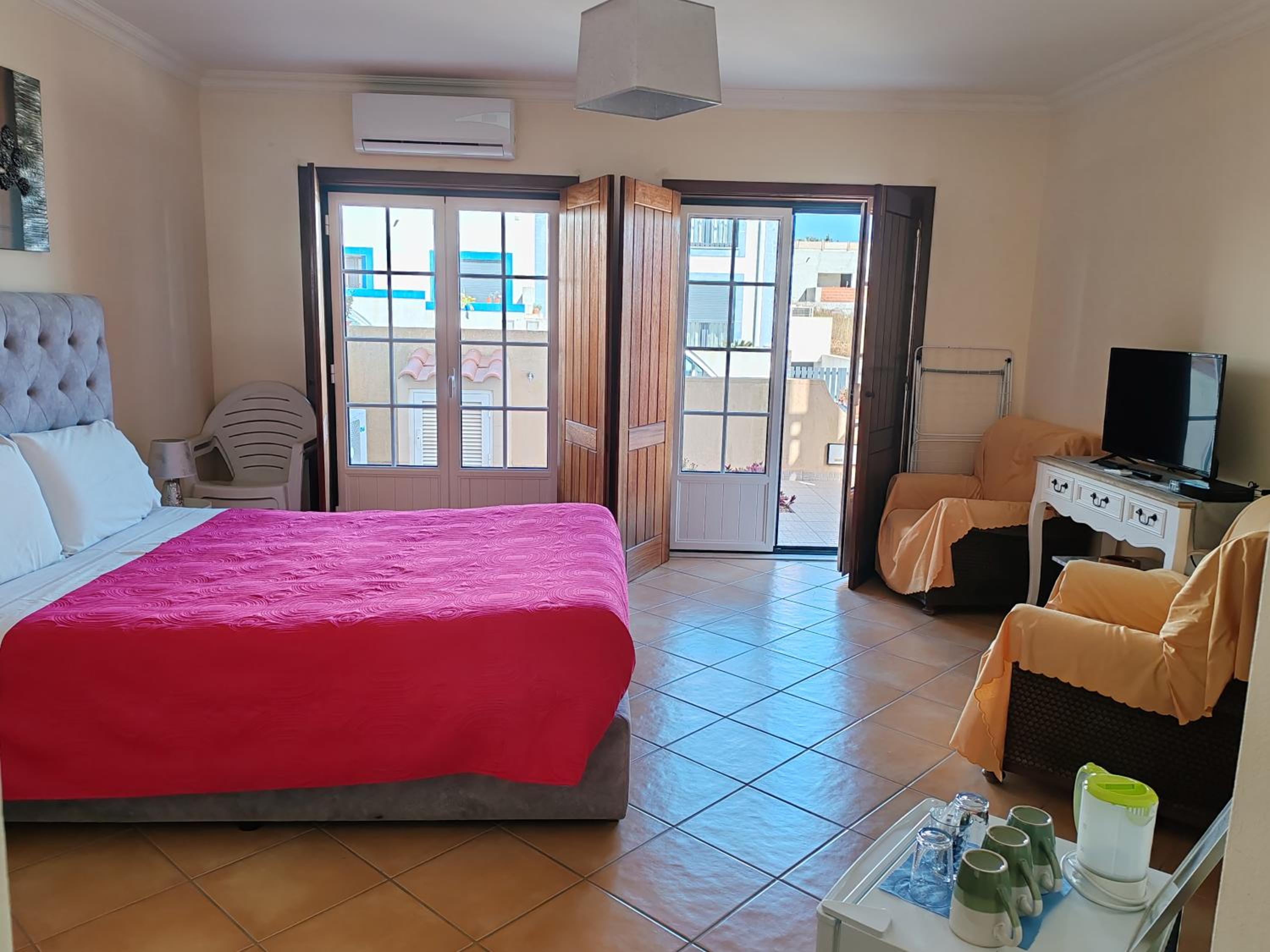 Deluxe Double Room with Balcony with Private Bathroom