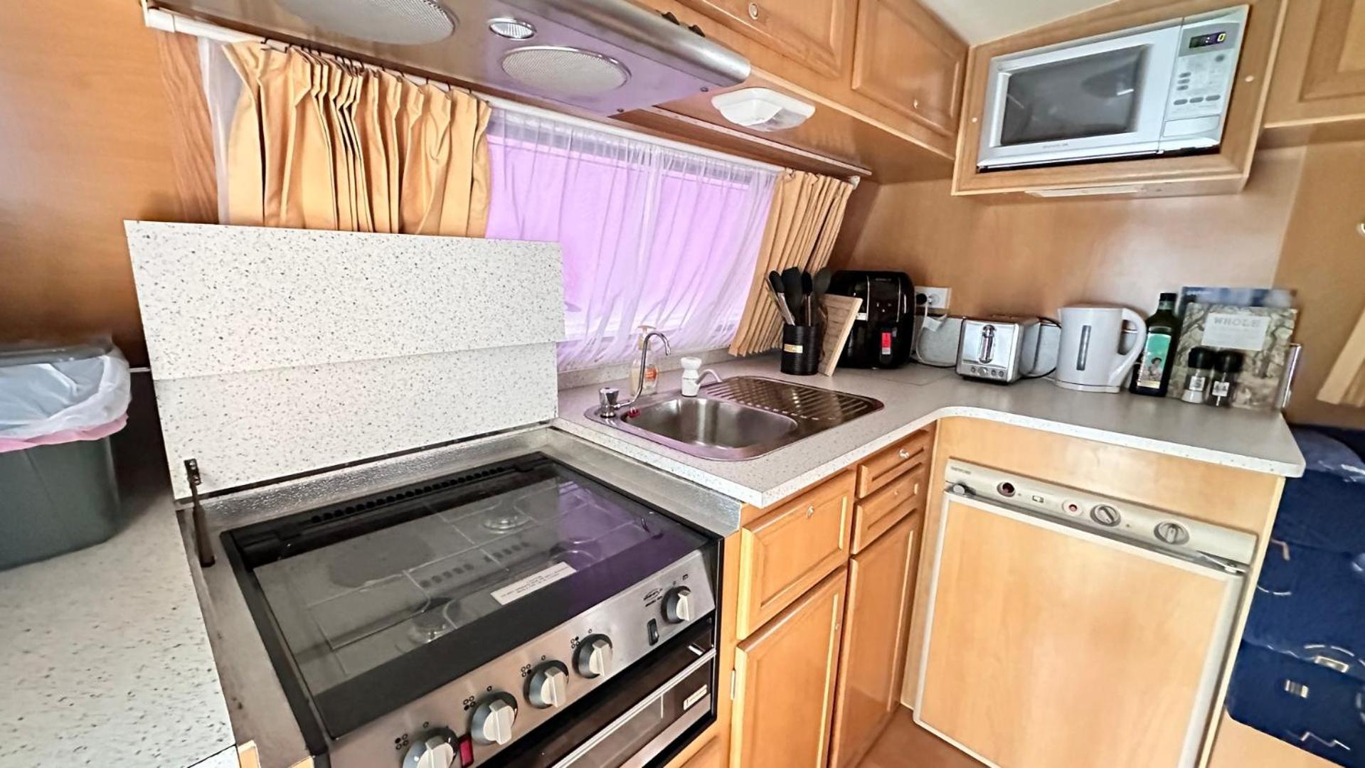 Caravan photo 2