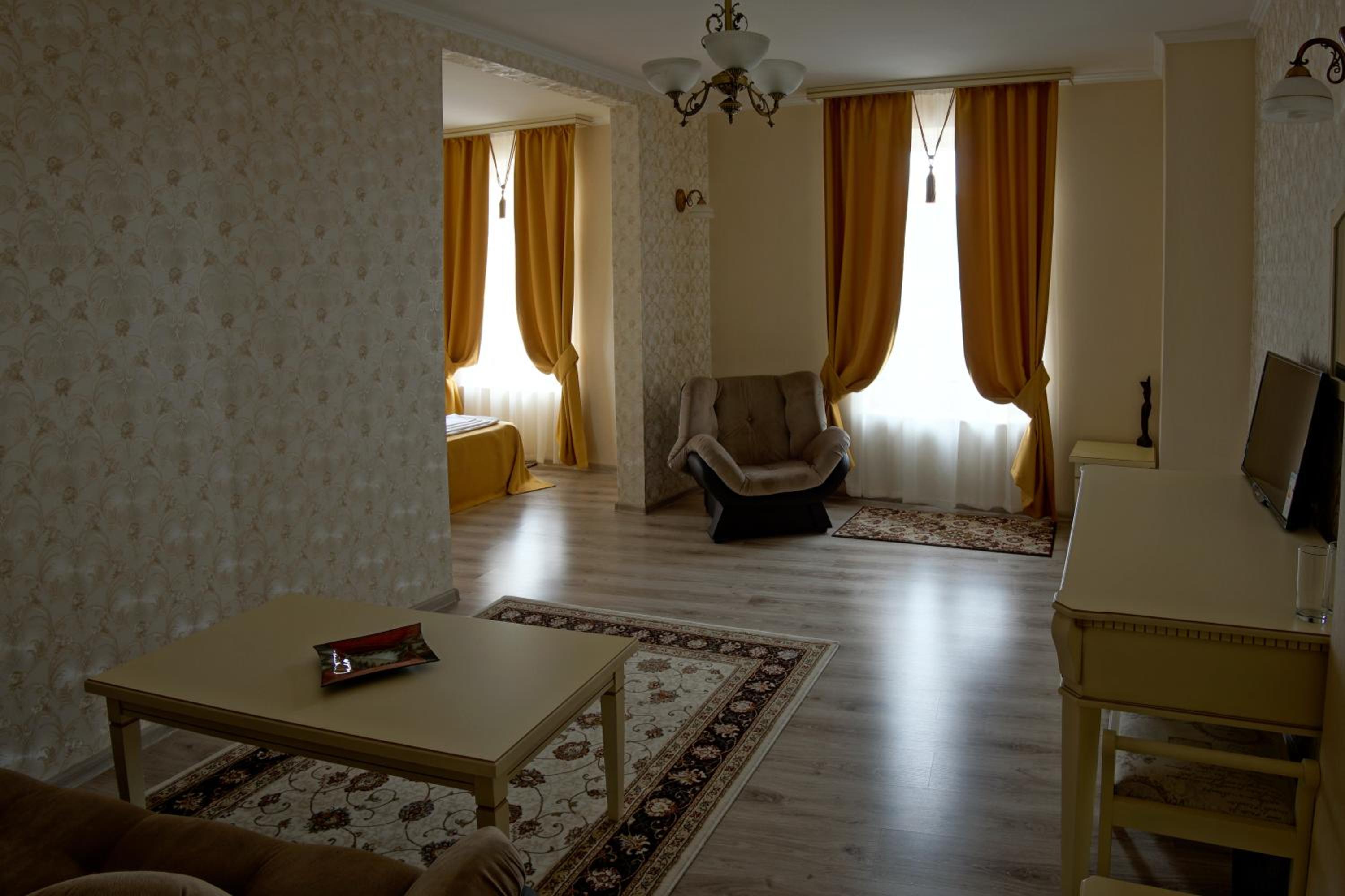 One-Bedroom Apartment (2 Adults + 2 Children) - Photo 4