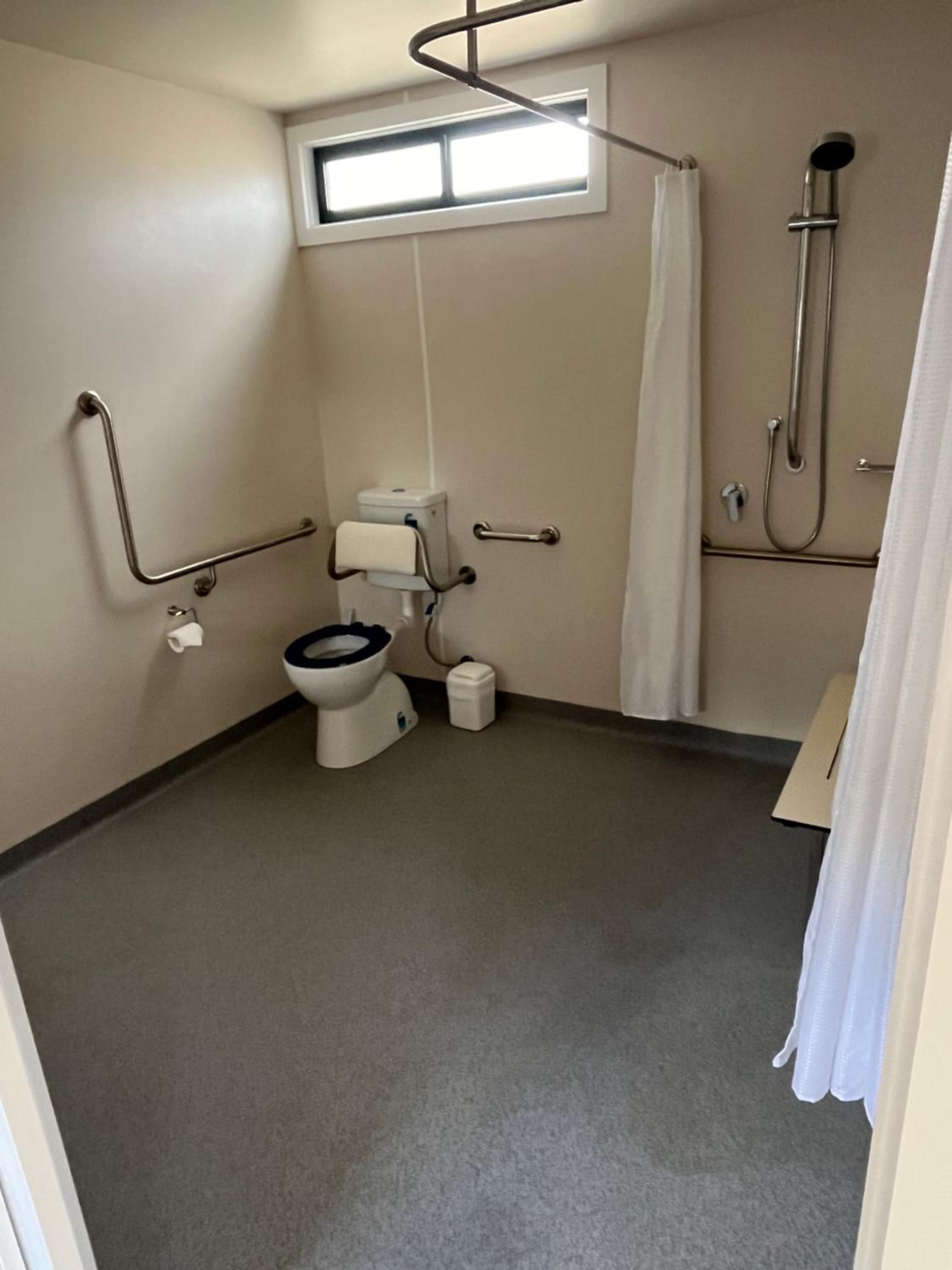 2 Bedroom Cabin - Accessible photo 3