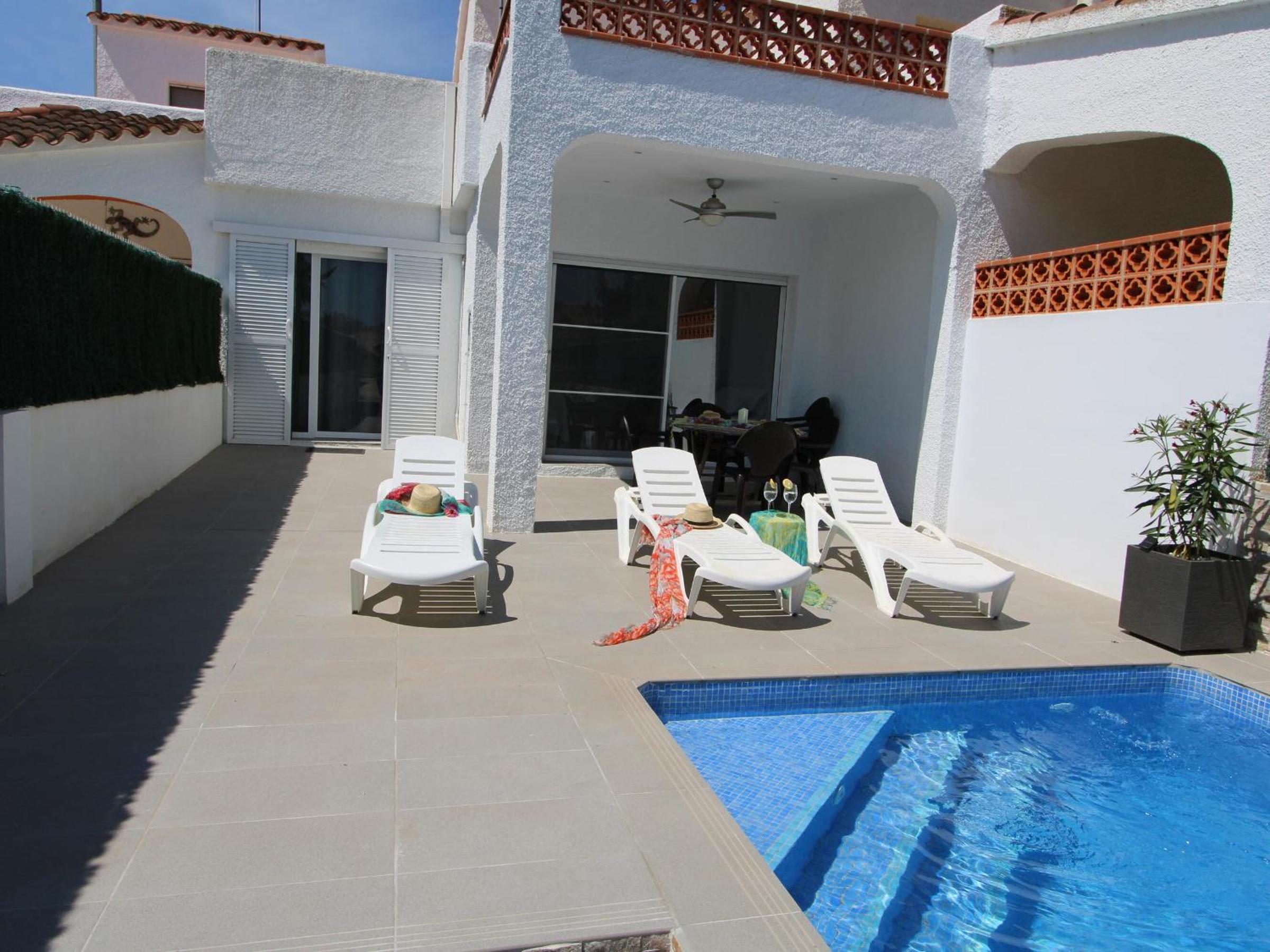 Villa photo 2