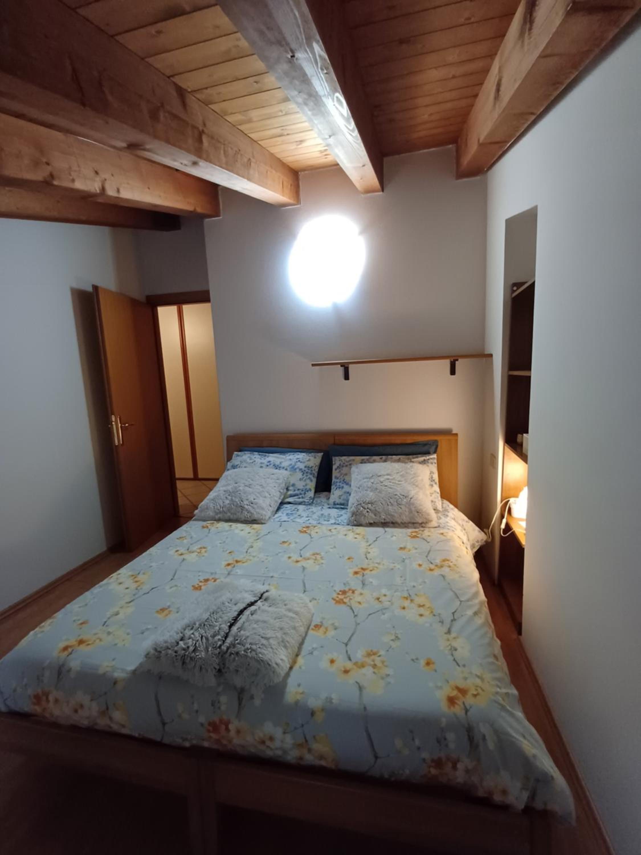 One-Bedroom Apartment photo 3
