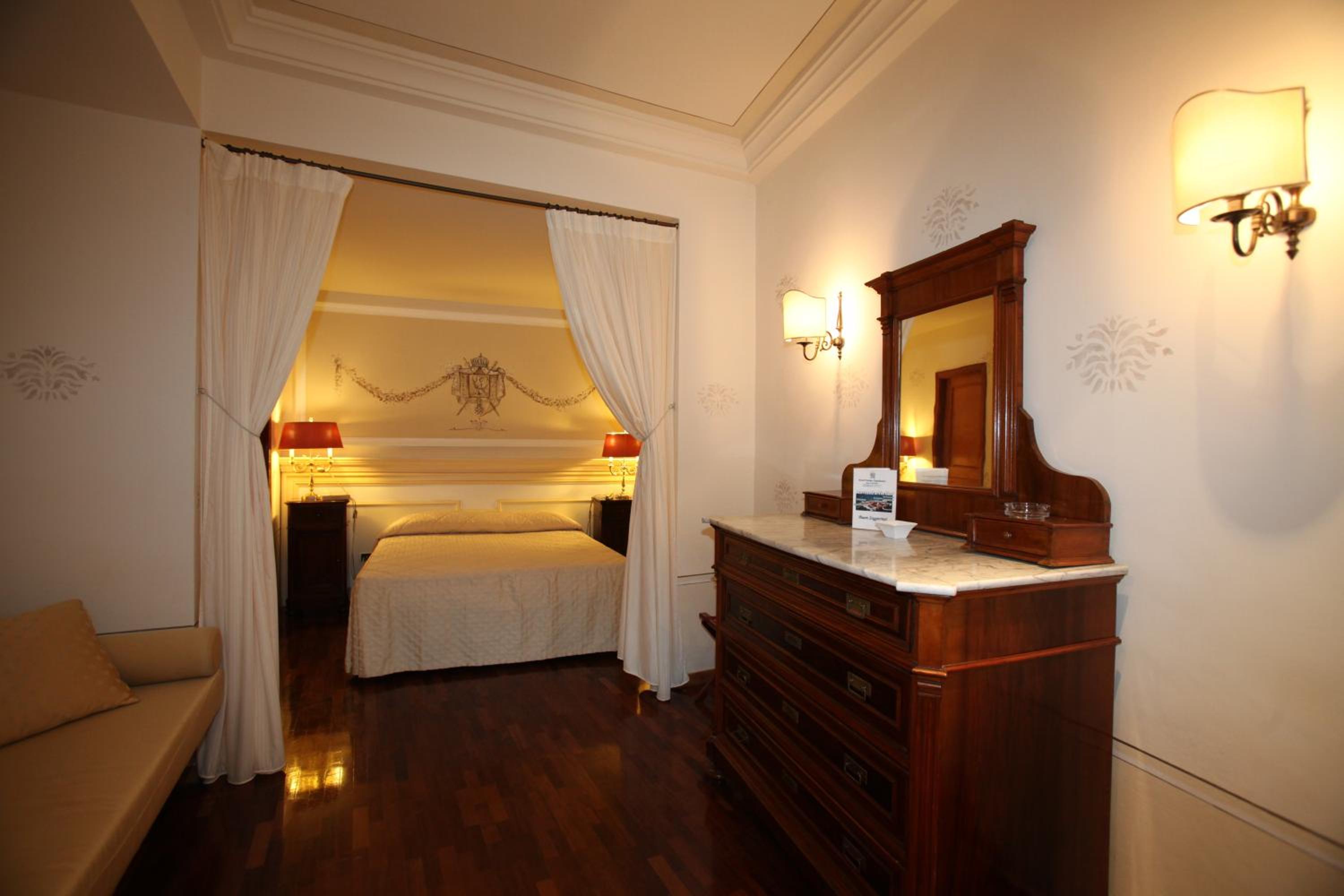 Superior Double Room - Photo 3
