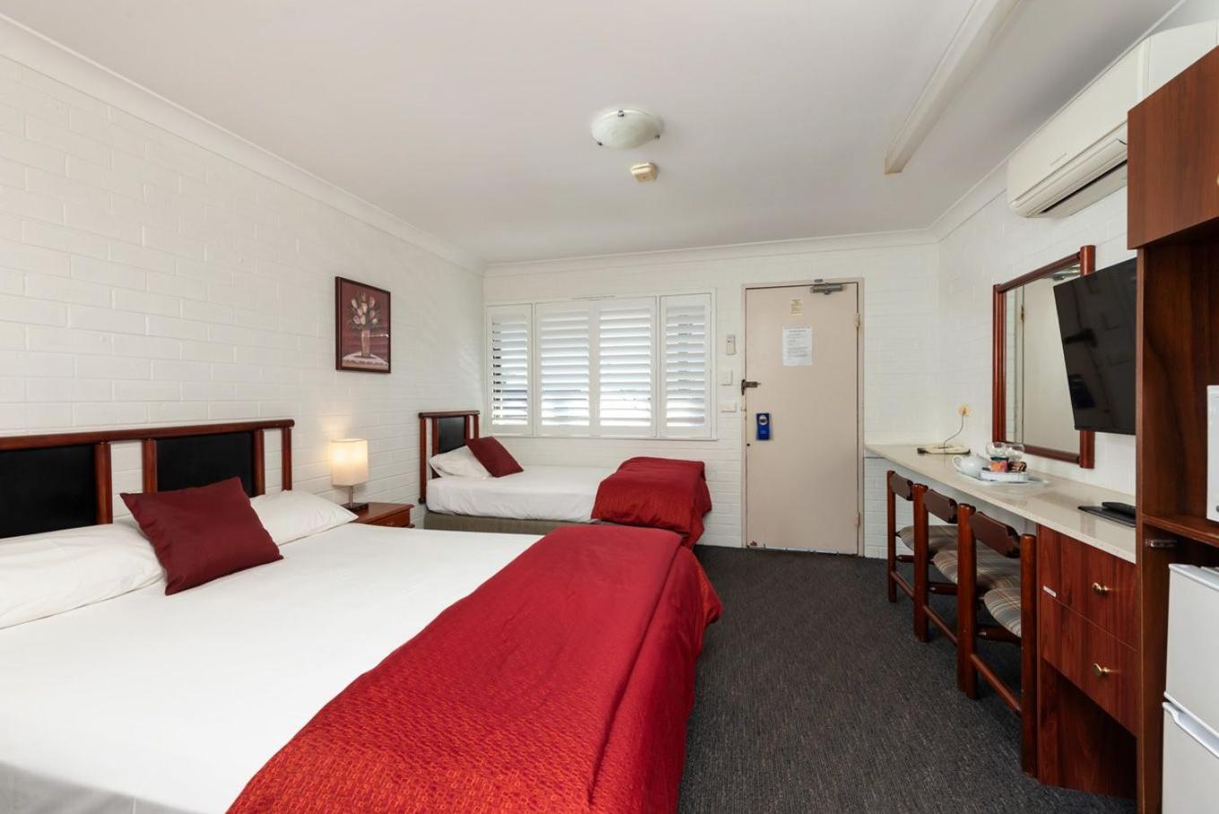 Twin Room - Photo 1