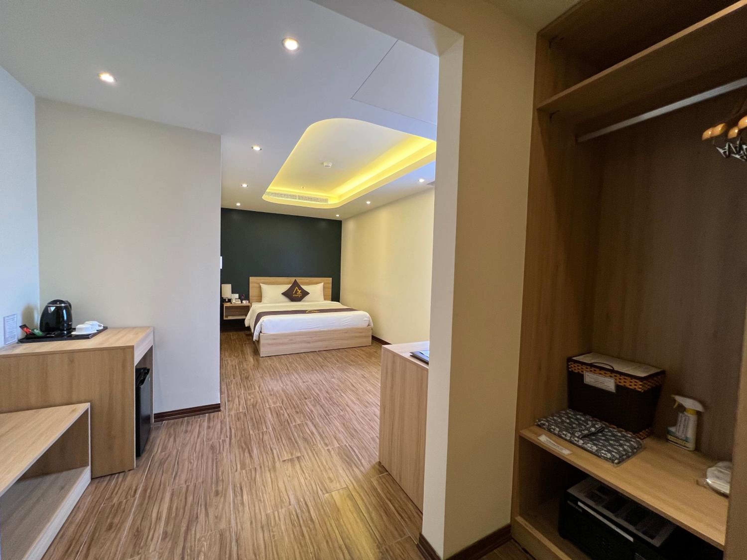 Double Room with Lake View