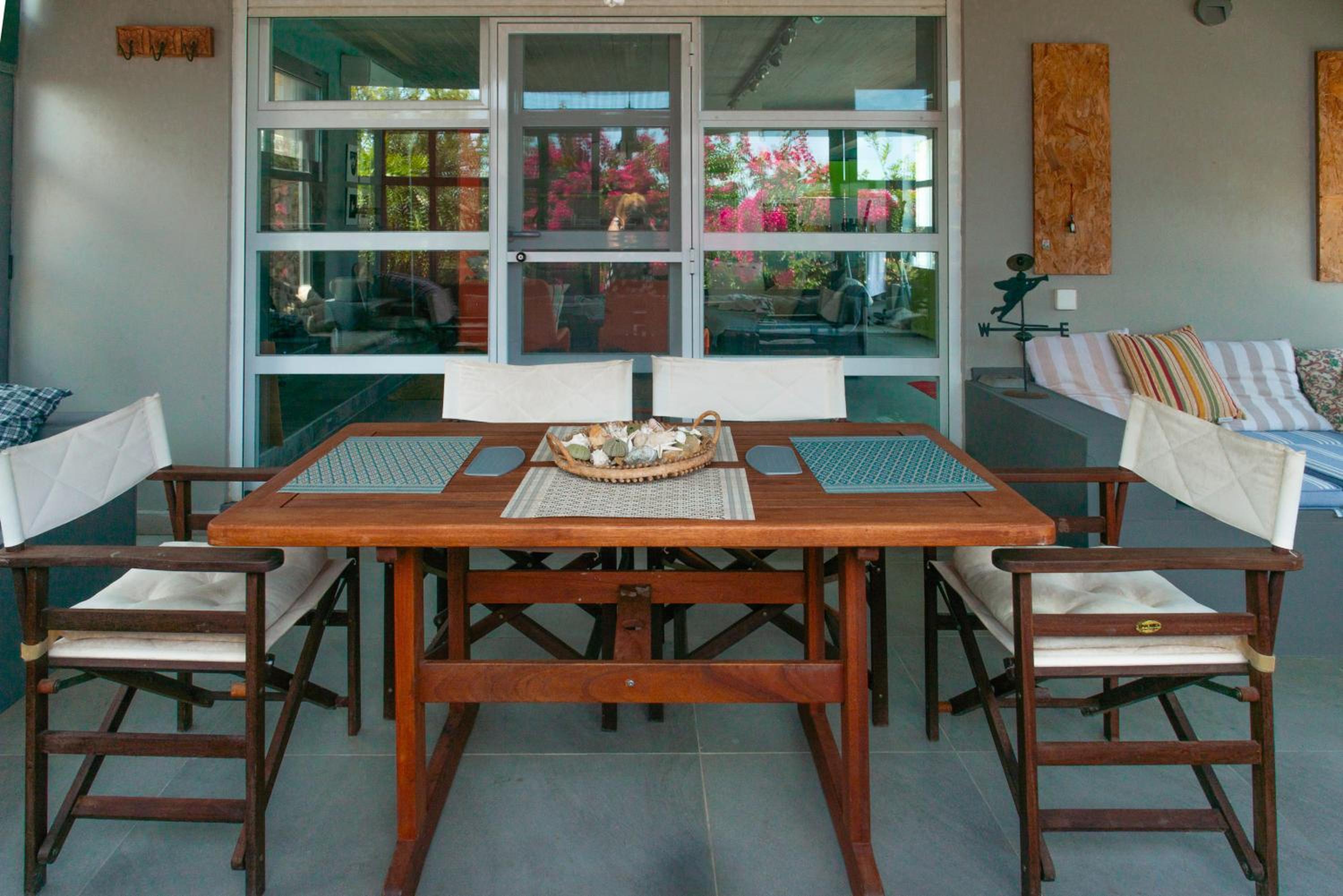 Two-Bedroom Apartment with Terrace and Sea View photo 3