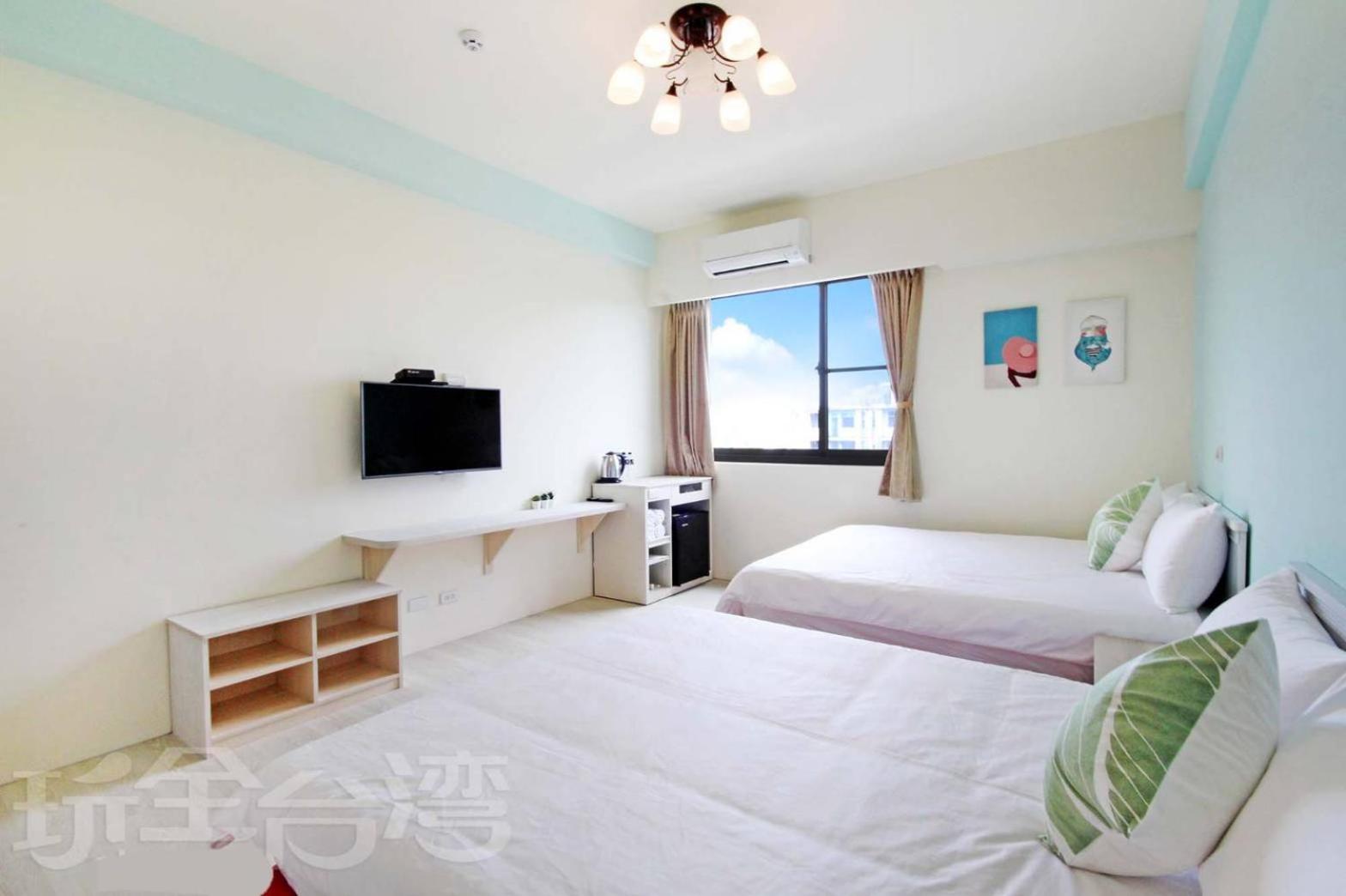 Double or Twin Room with Private External Bathroom photo 3