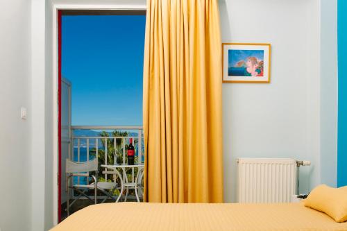 Double Room with Sea View - Photo 1