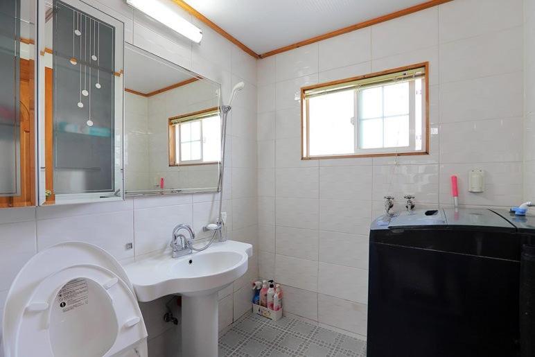 One-Bedroom House photo 2